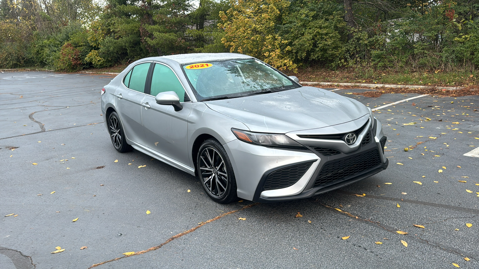 2021 Toyota Camry SE 2