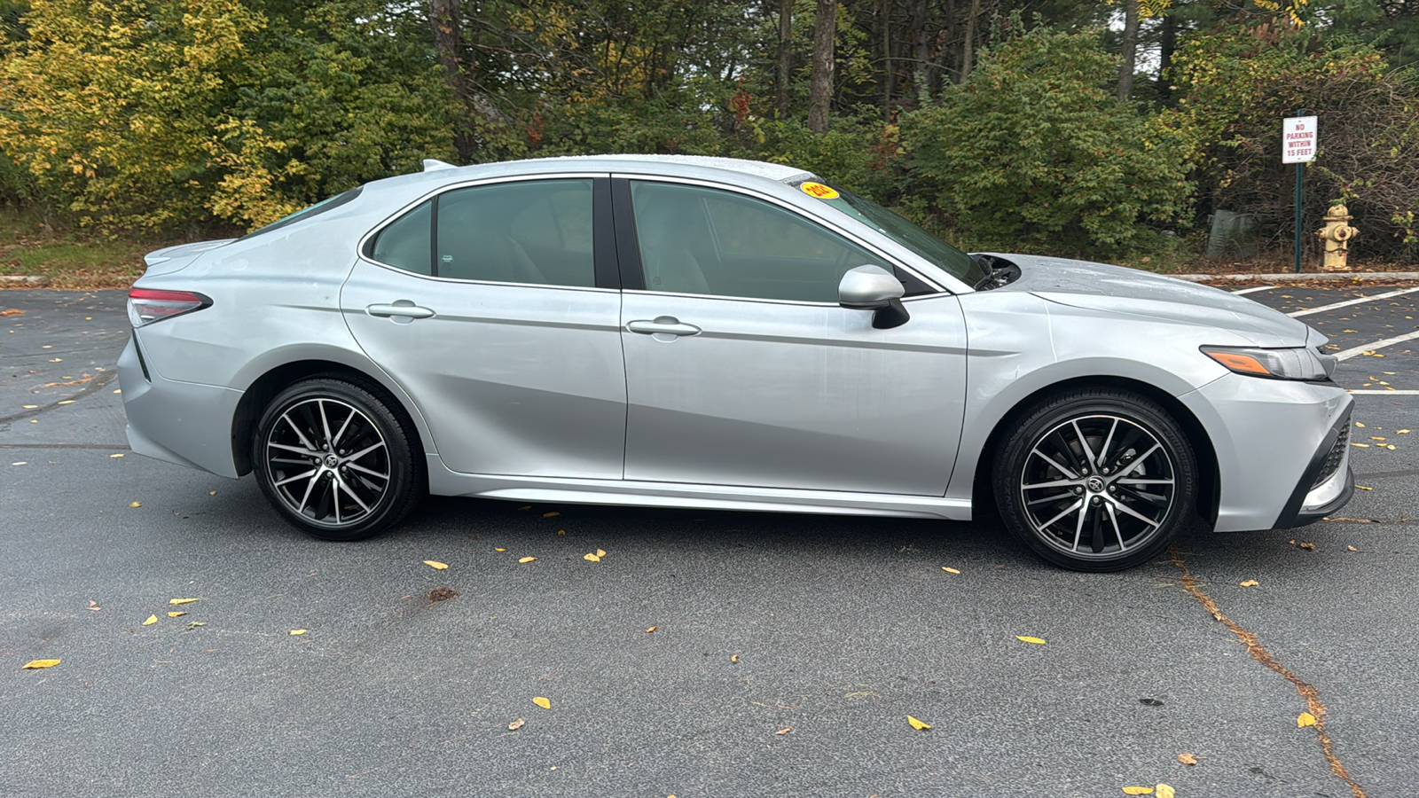 2021 Toyota Camry SE 3