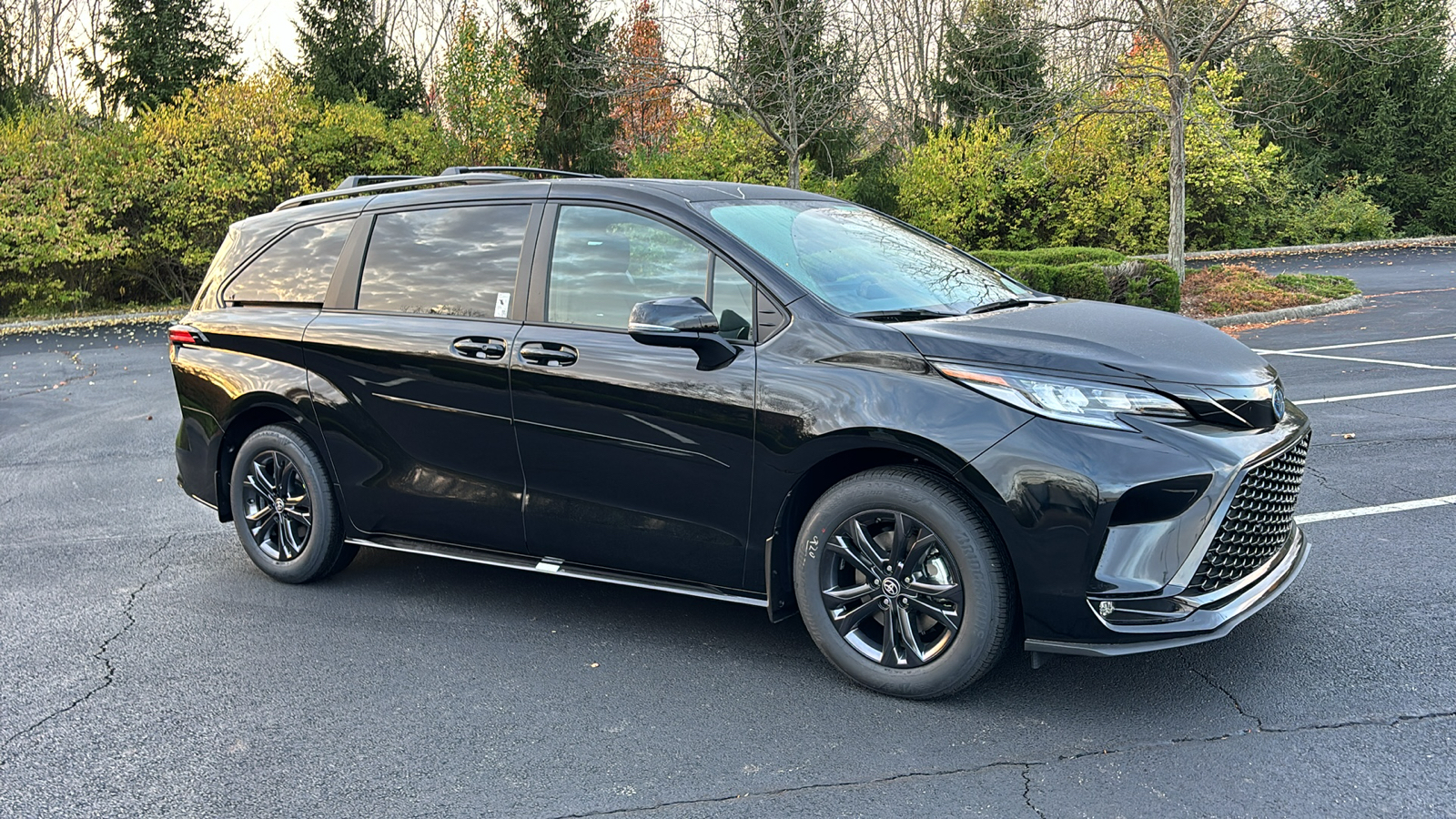 2025 Toyota Sienna XSE 2