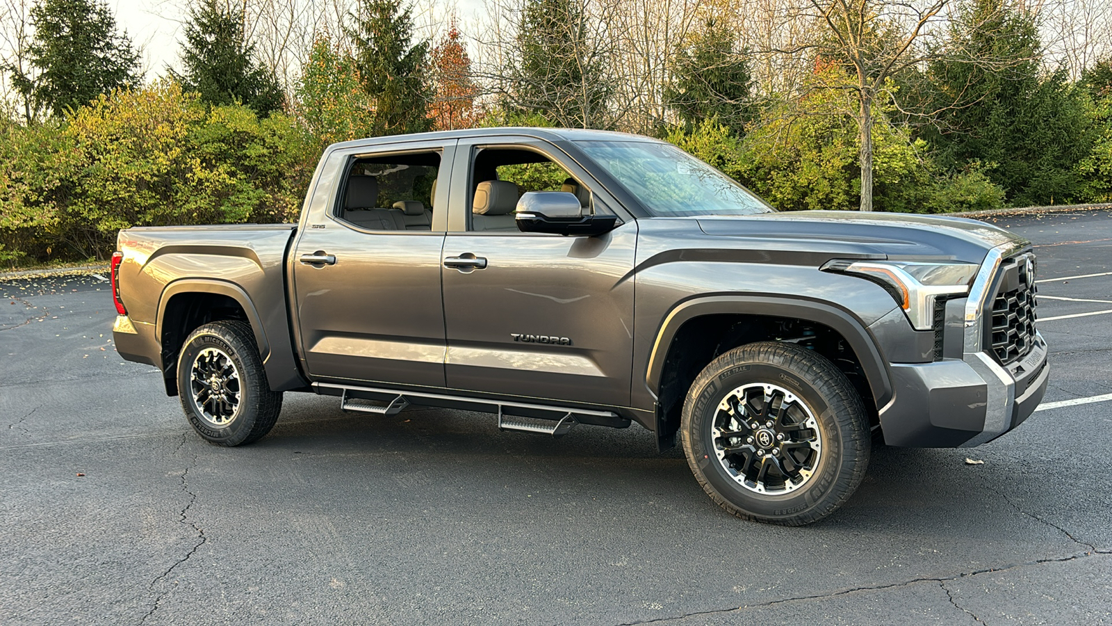 2025 Toyota Tundra 4WD SR5 2