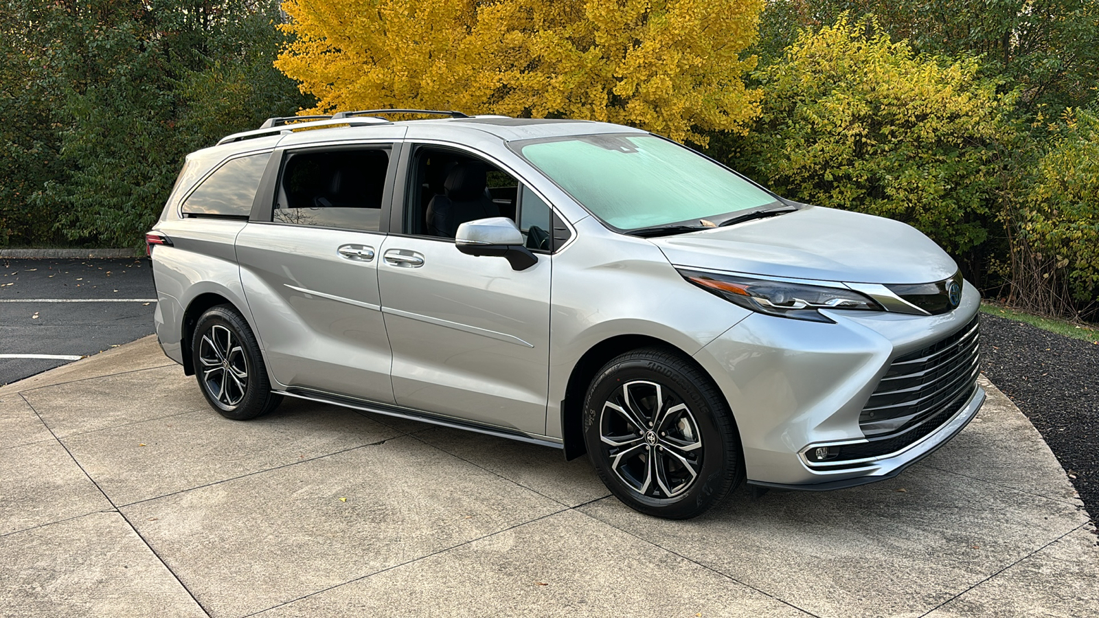 2025 Toyota Sienna Platinum 2