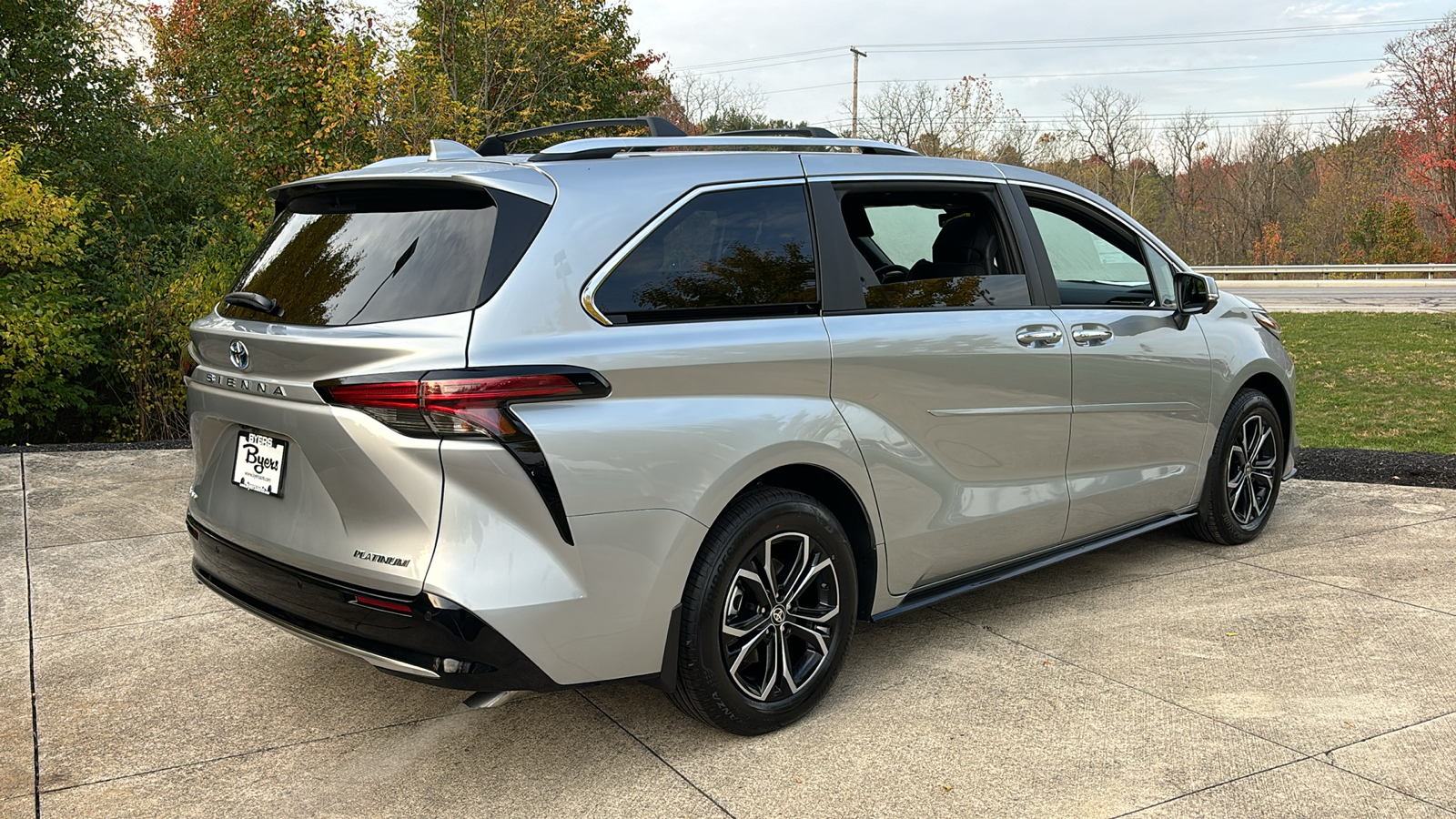 2025 Toyota Sienna Platinum 10