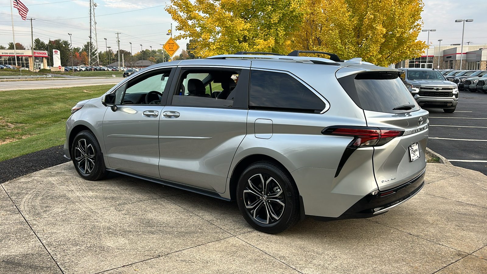 2025 Toyota Sienna Platinum 14