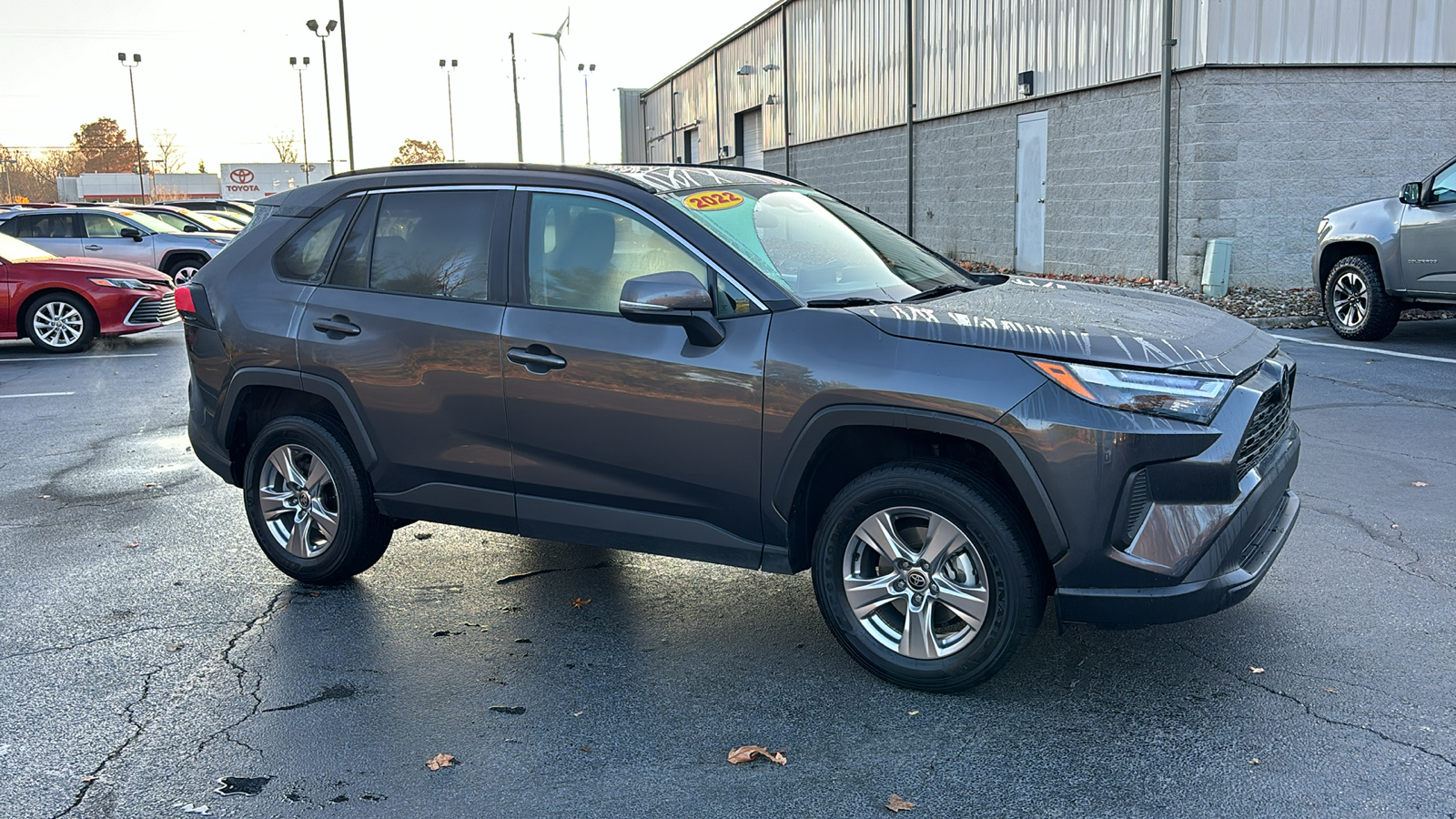 2022 Toyota RAV4 XLE 2