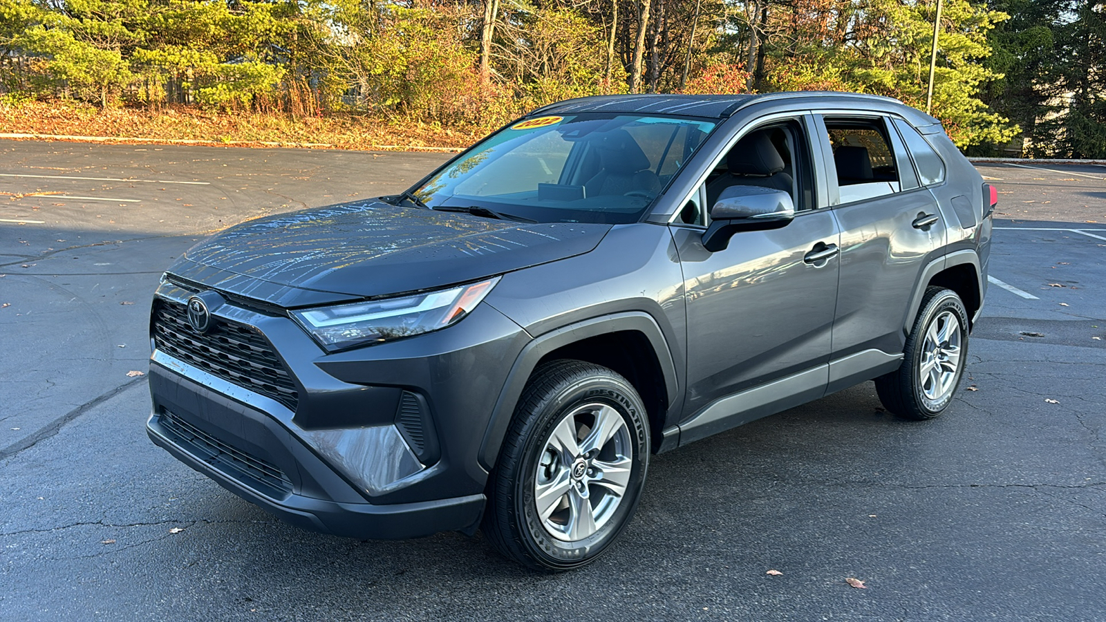 2022 Toyota RAV4 XLE 10