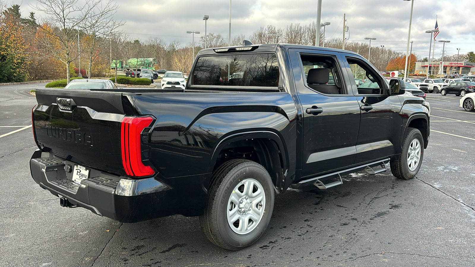 2025 Toyota Tundra 4WD SR 10