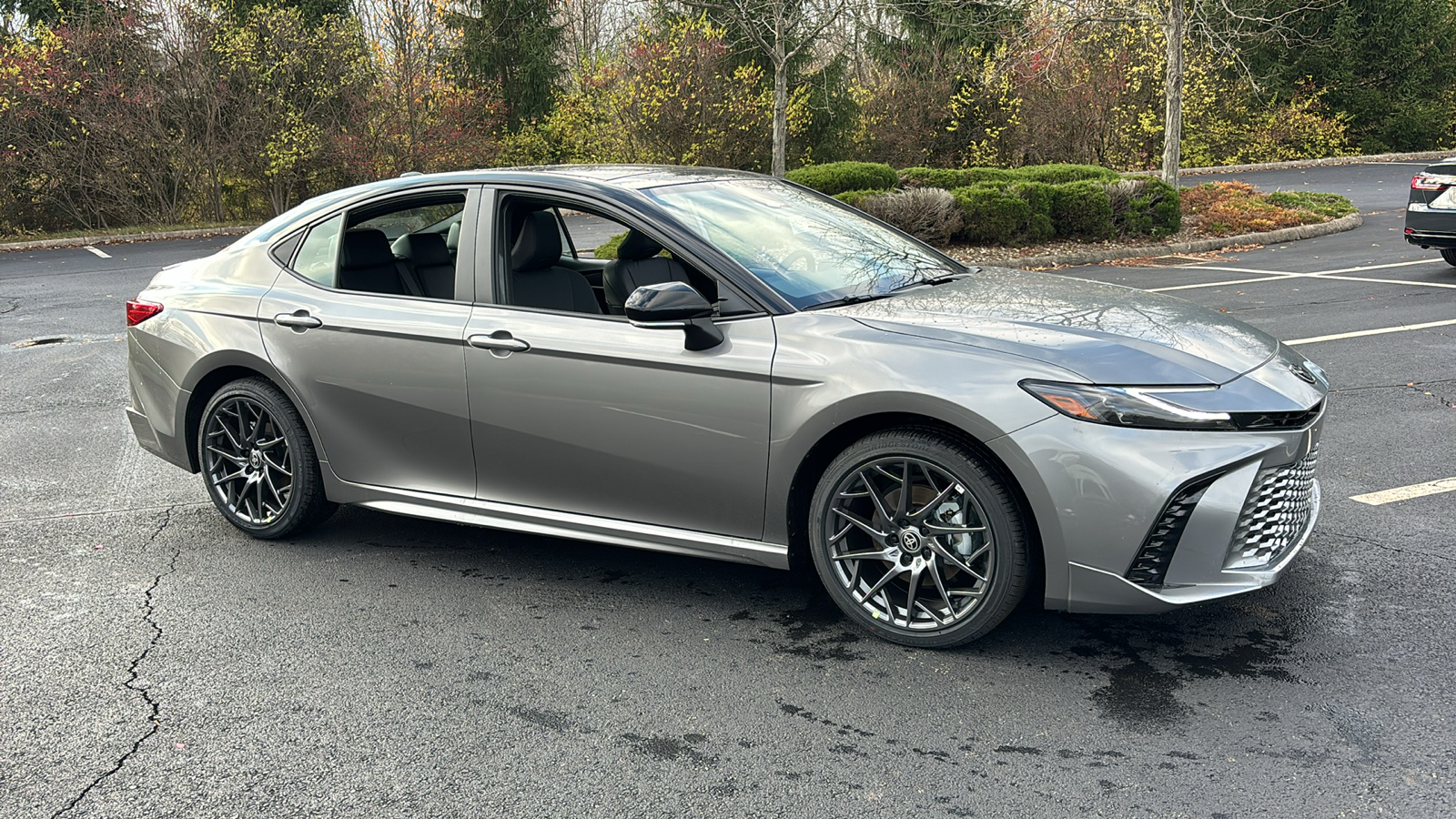 2025 Toyota Camry XSE 2