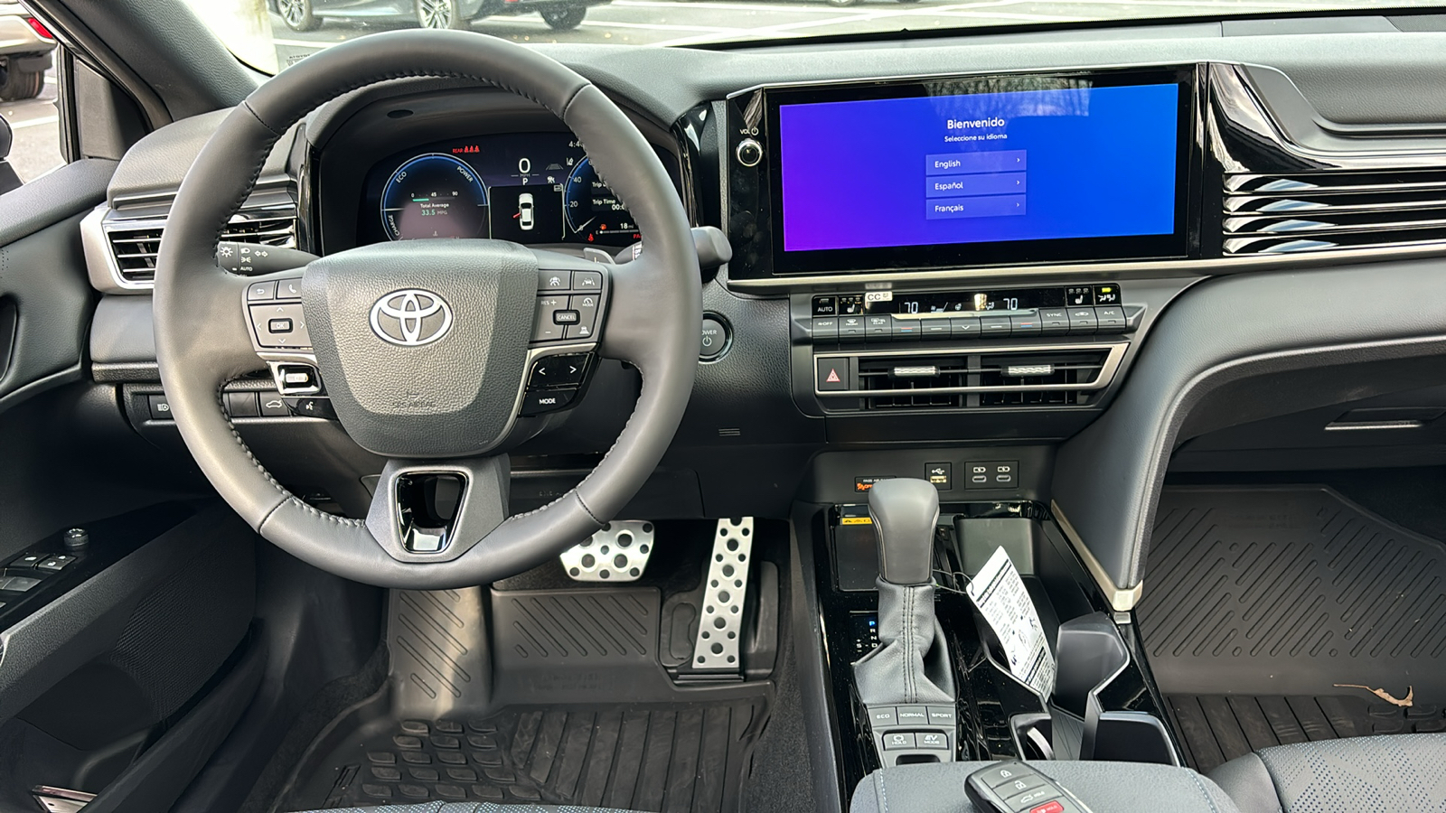 2025 Toyota Camry XSE 16