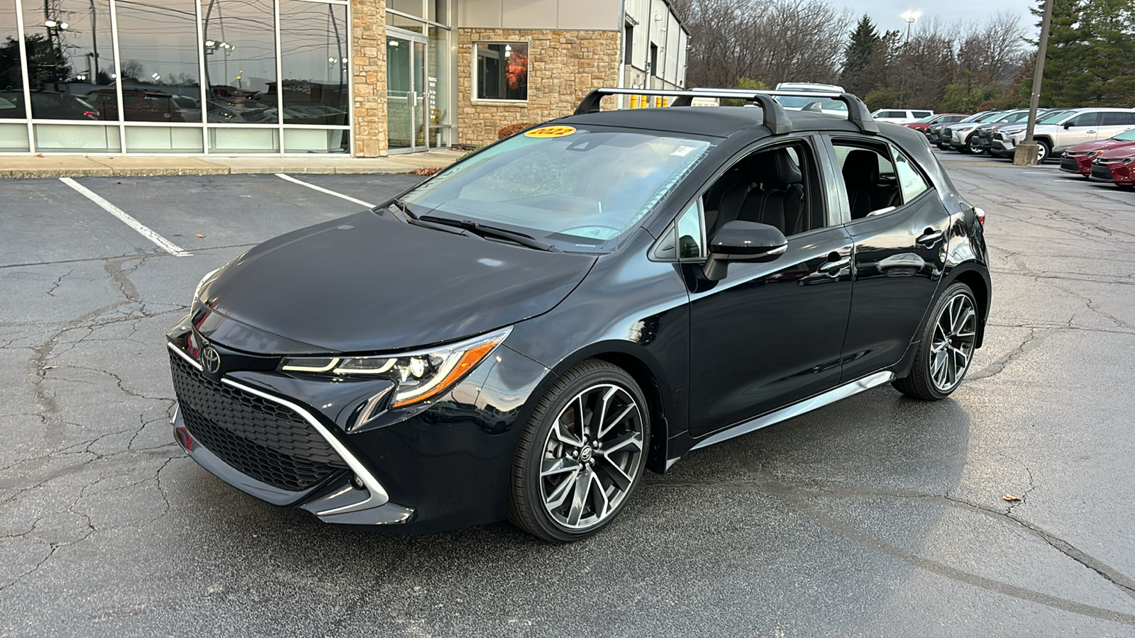 2022 Toyota Corolla Hatchback XSE 10