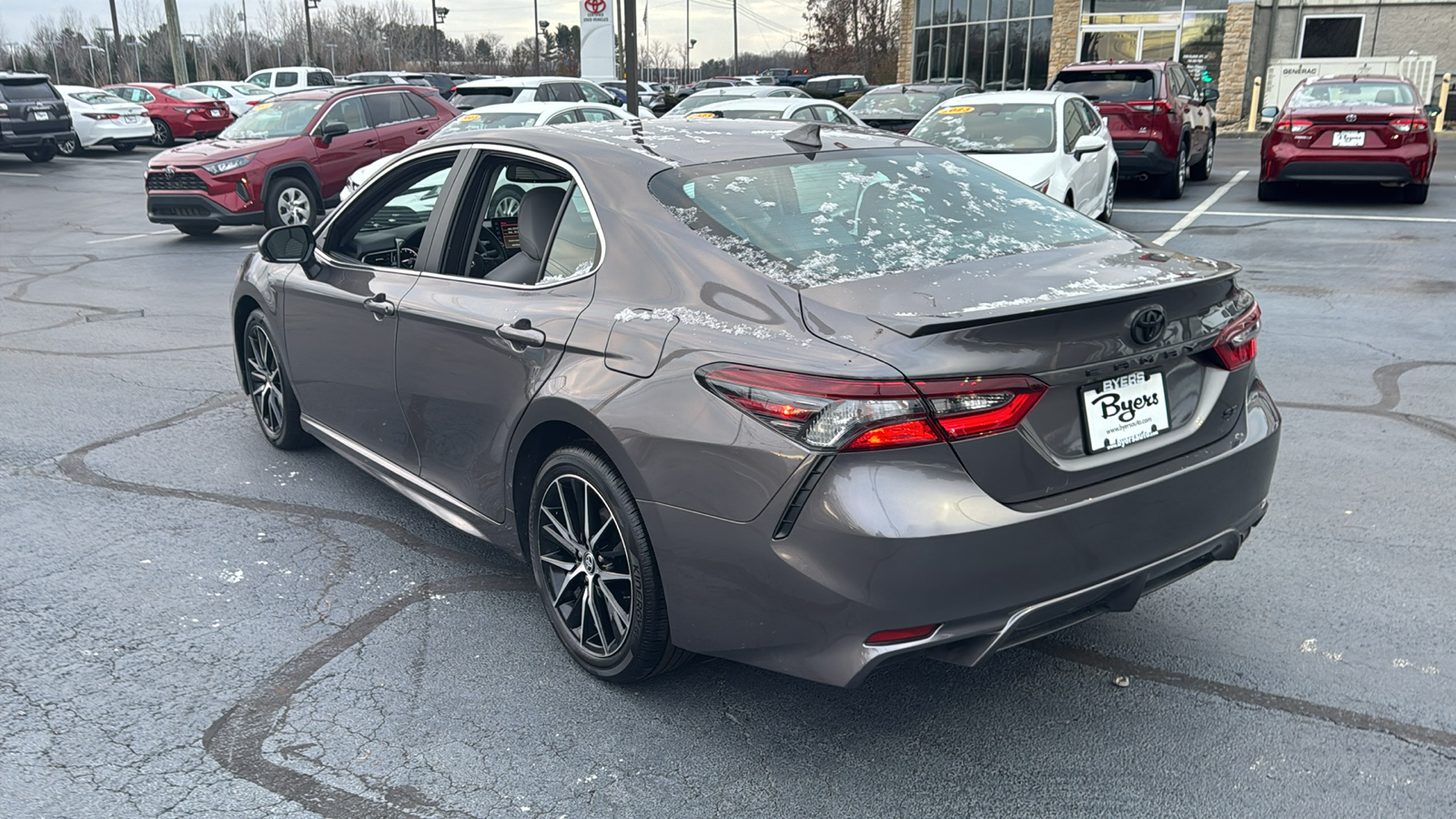 2024 Toyota Camry SE 42