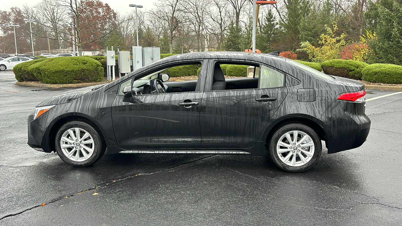 2025 Toyota Corolla Hybrid LE 13