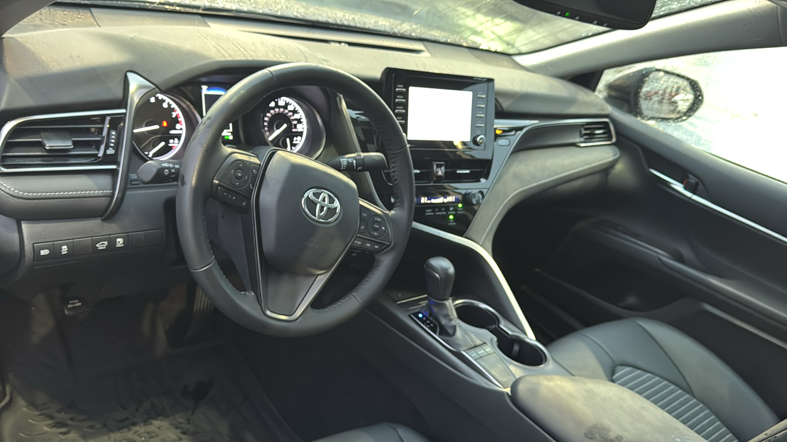 2022 Toyota Camry SE 13