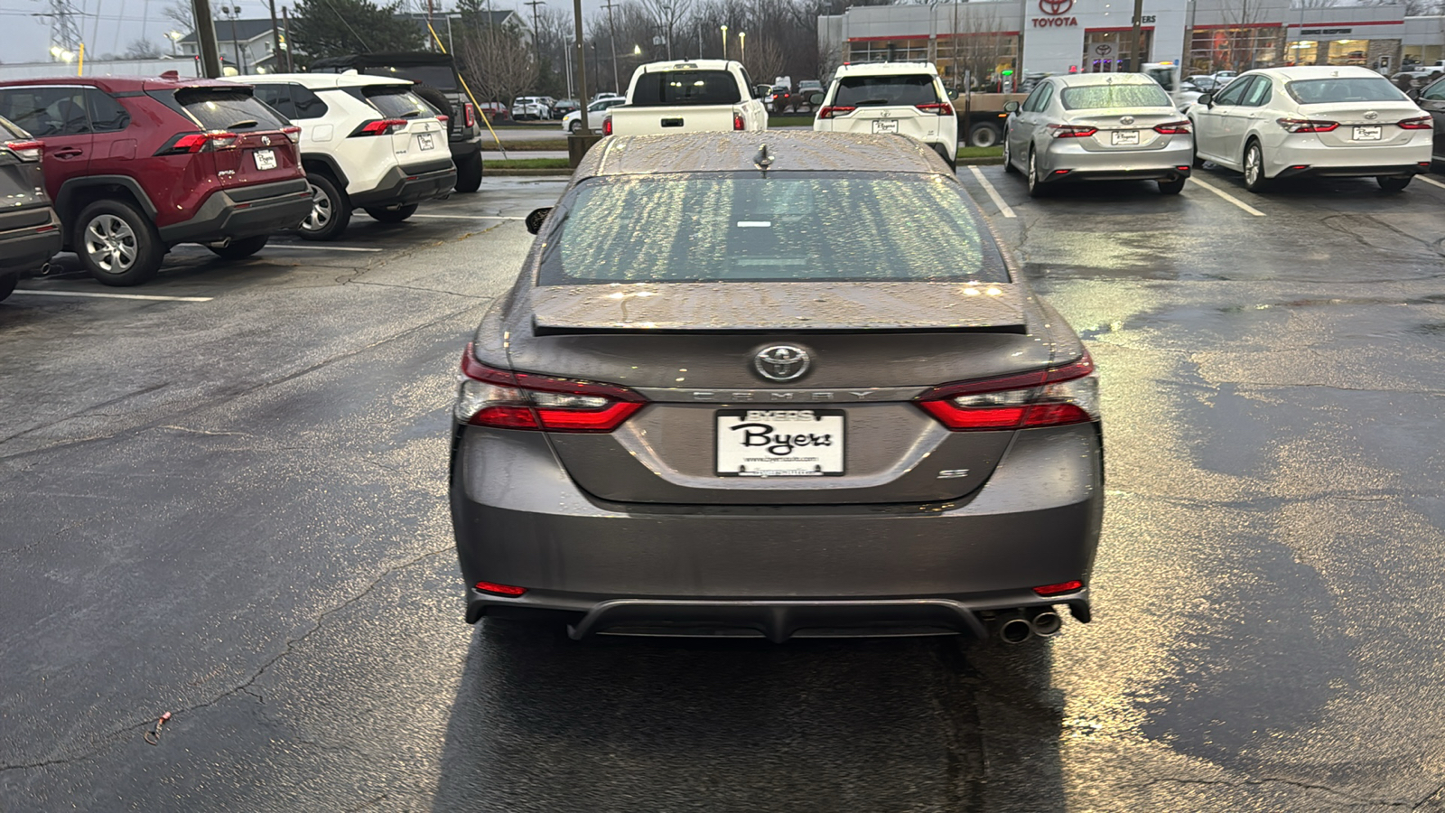 2022 Toyota Camry SE 41