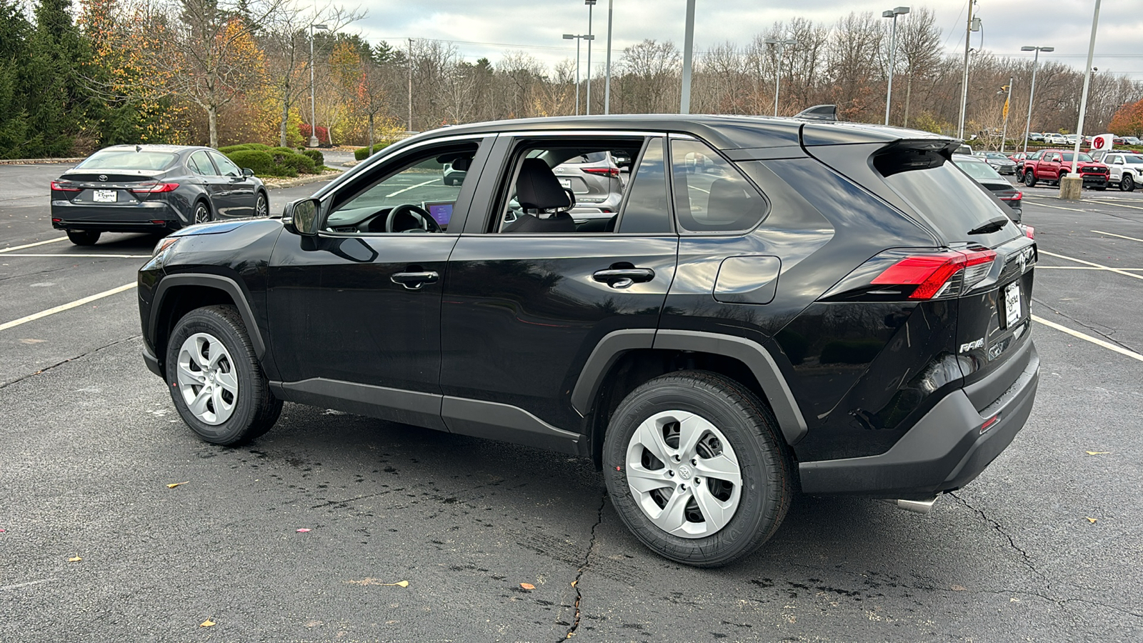 2025 Toyota RAV4 LE 15