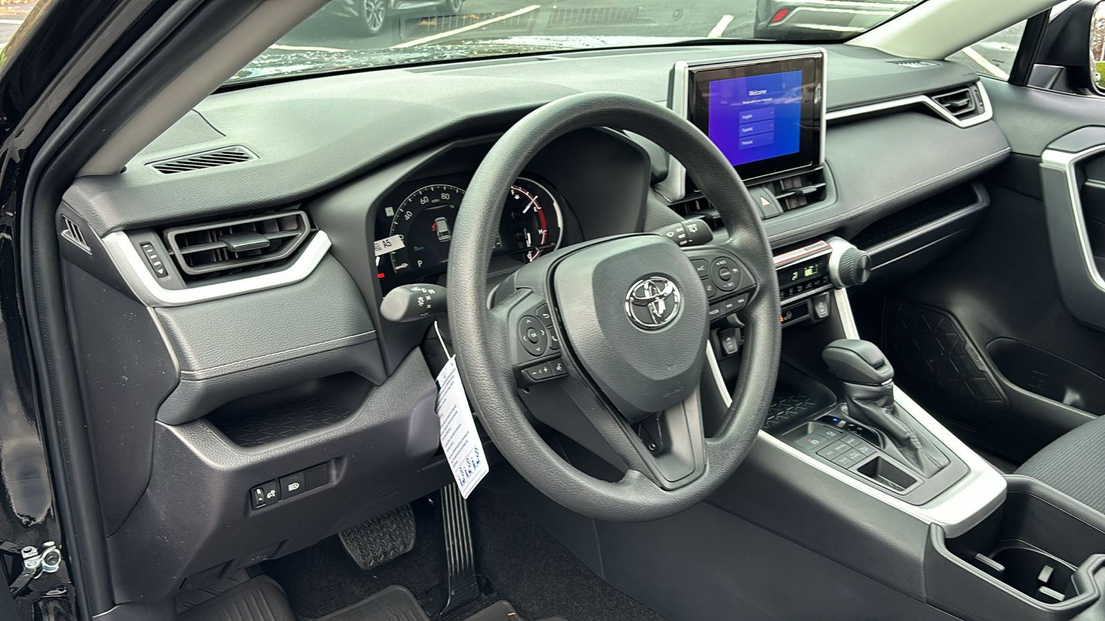 2025 Toyota RAV4 LE 21