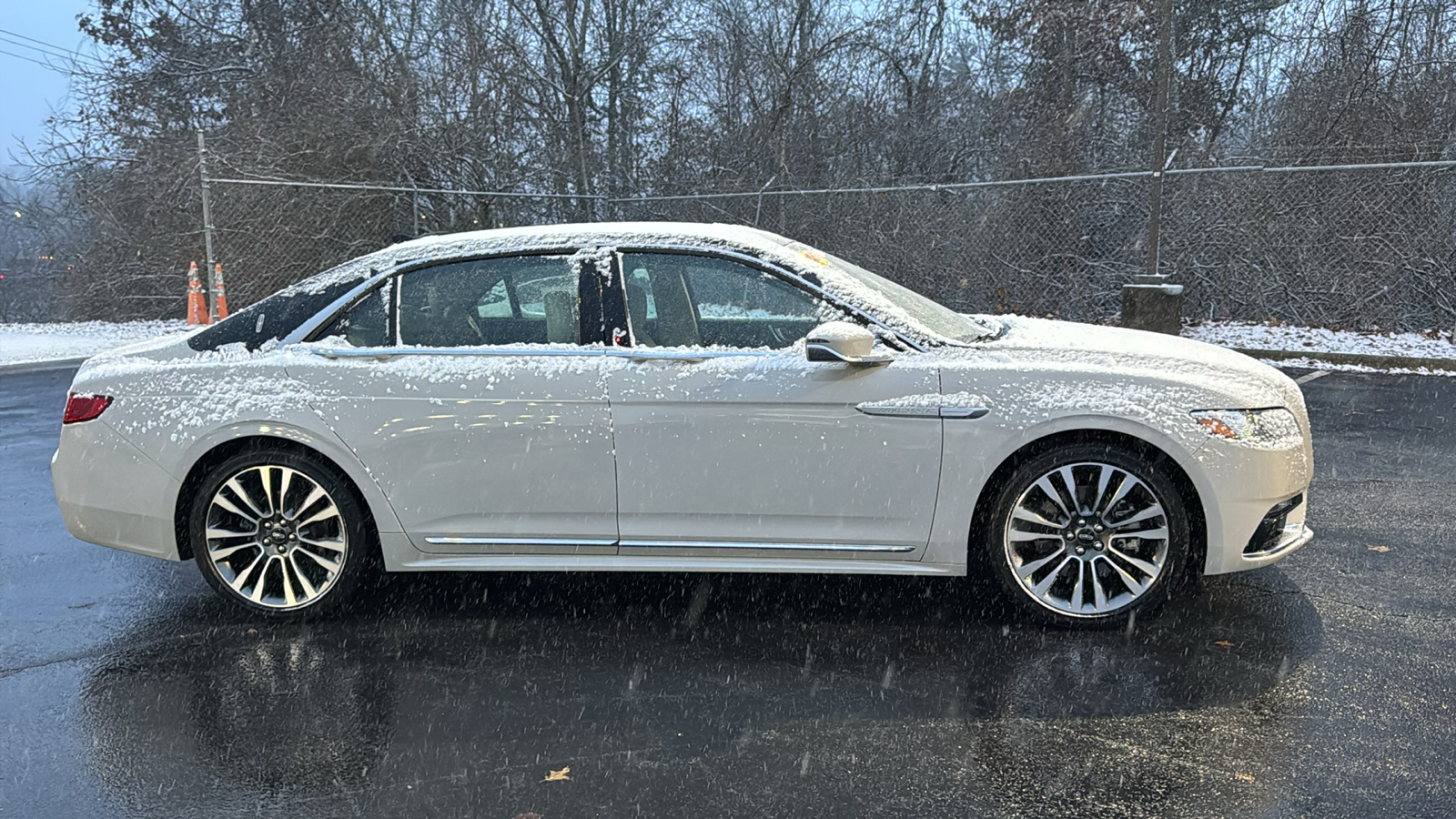 2020 Lincoln Continental Standard 3