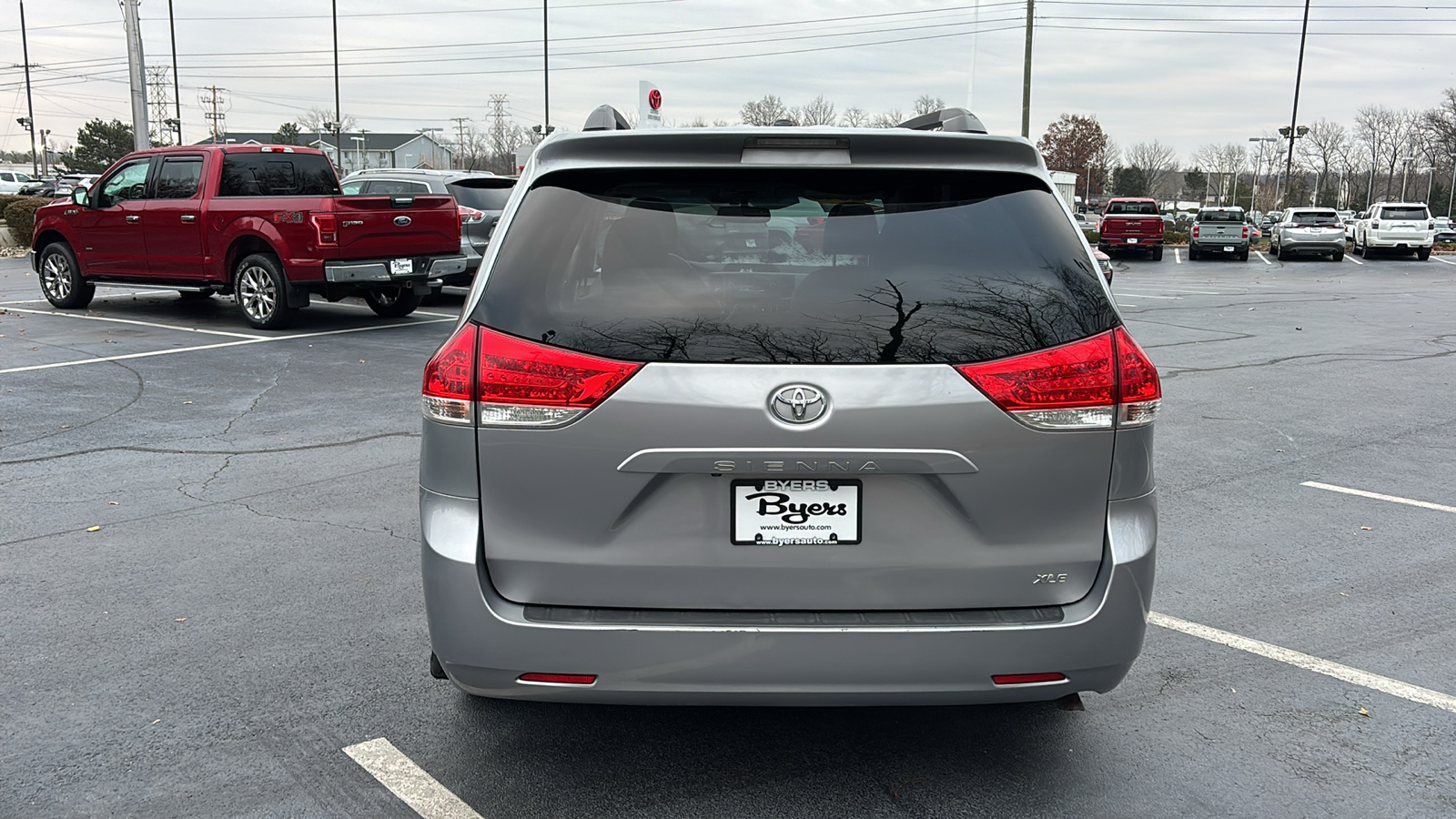 2013 Toyota Sienna XLE 43