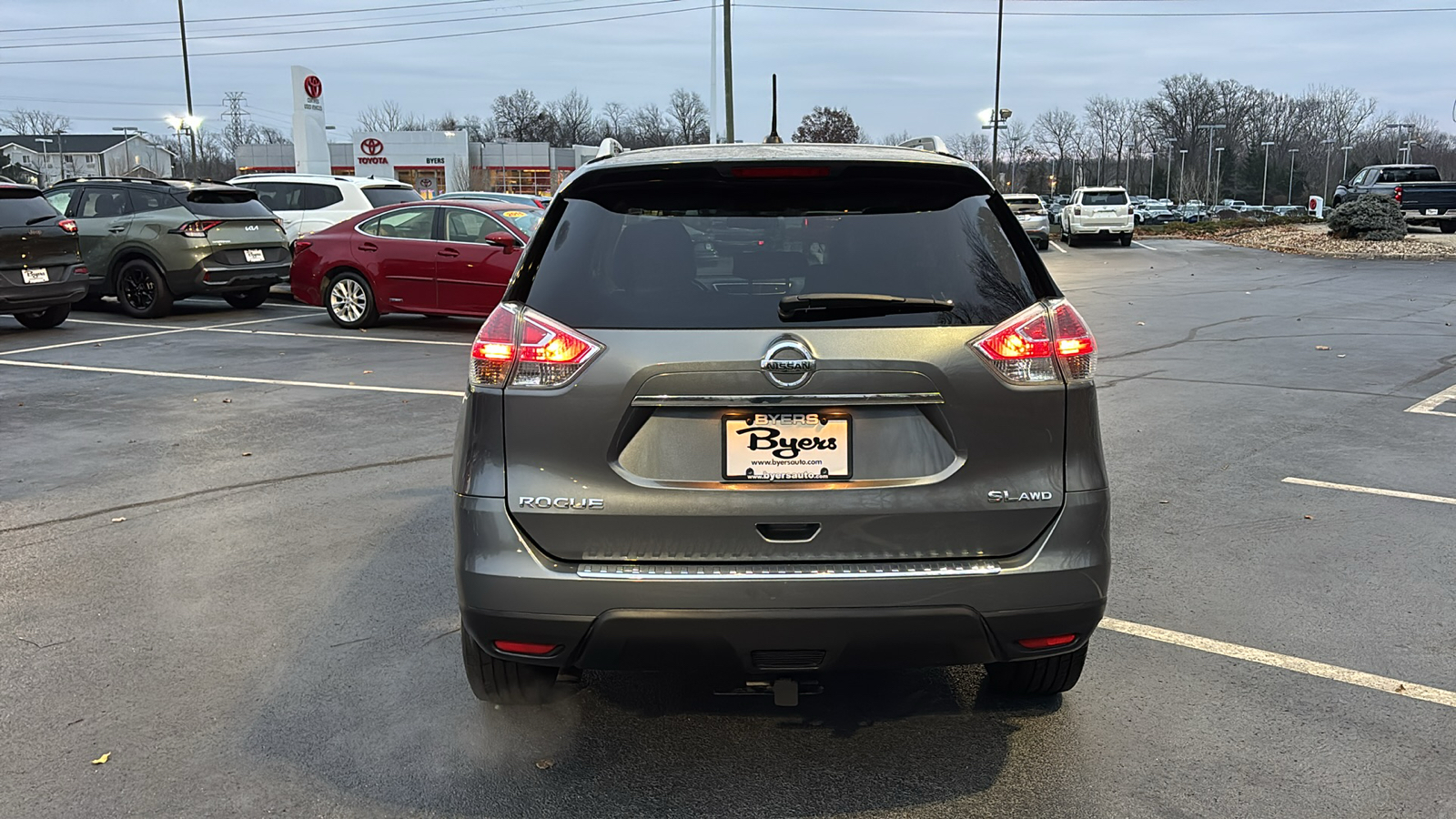 2015 Nissan Rogue SL 42