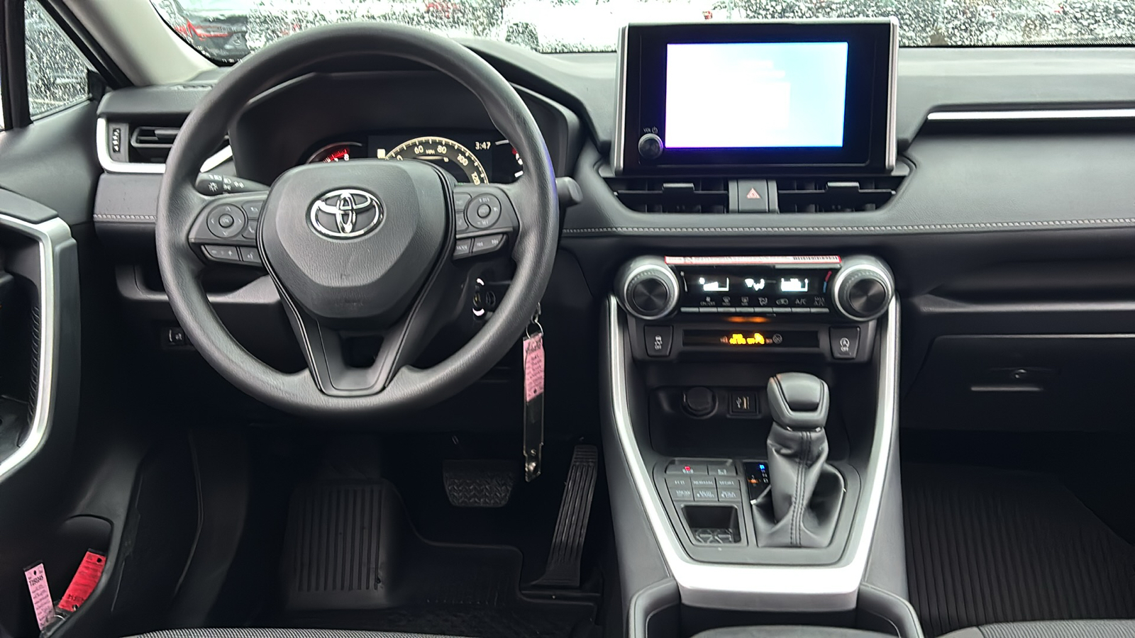 2025 Toyota RAV4 LE 17