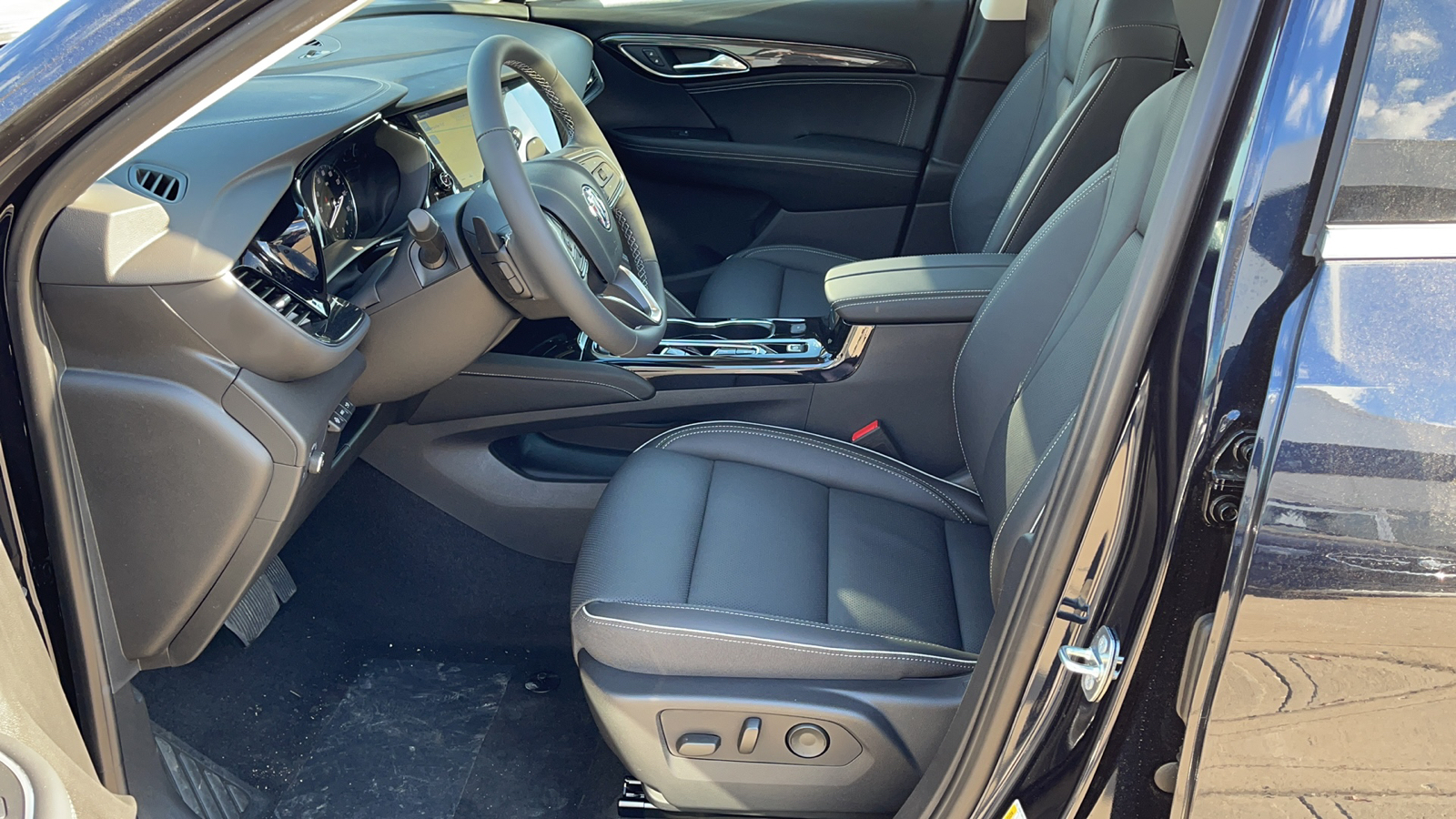 2021 Buick Envision Essence 18