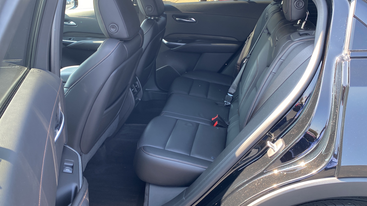2019 Cadillac XT4 FWD Sport 10