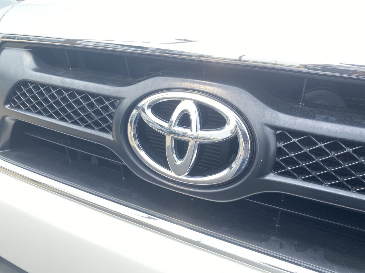 2015 Toyota Tacoma  24