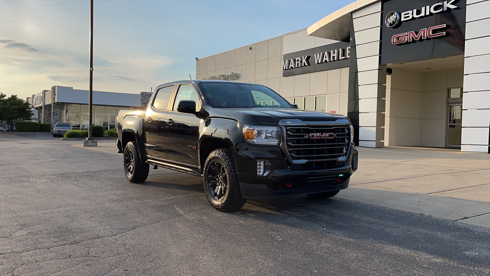 2022 GMC Canyon 4WD AT4 w/Leather 2