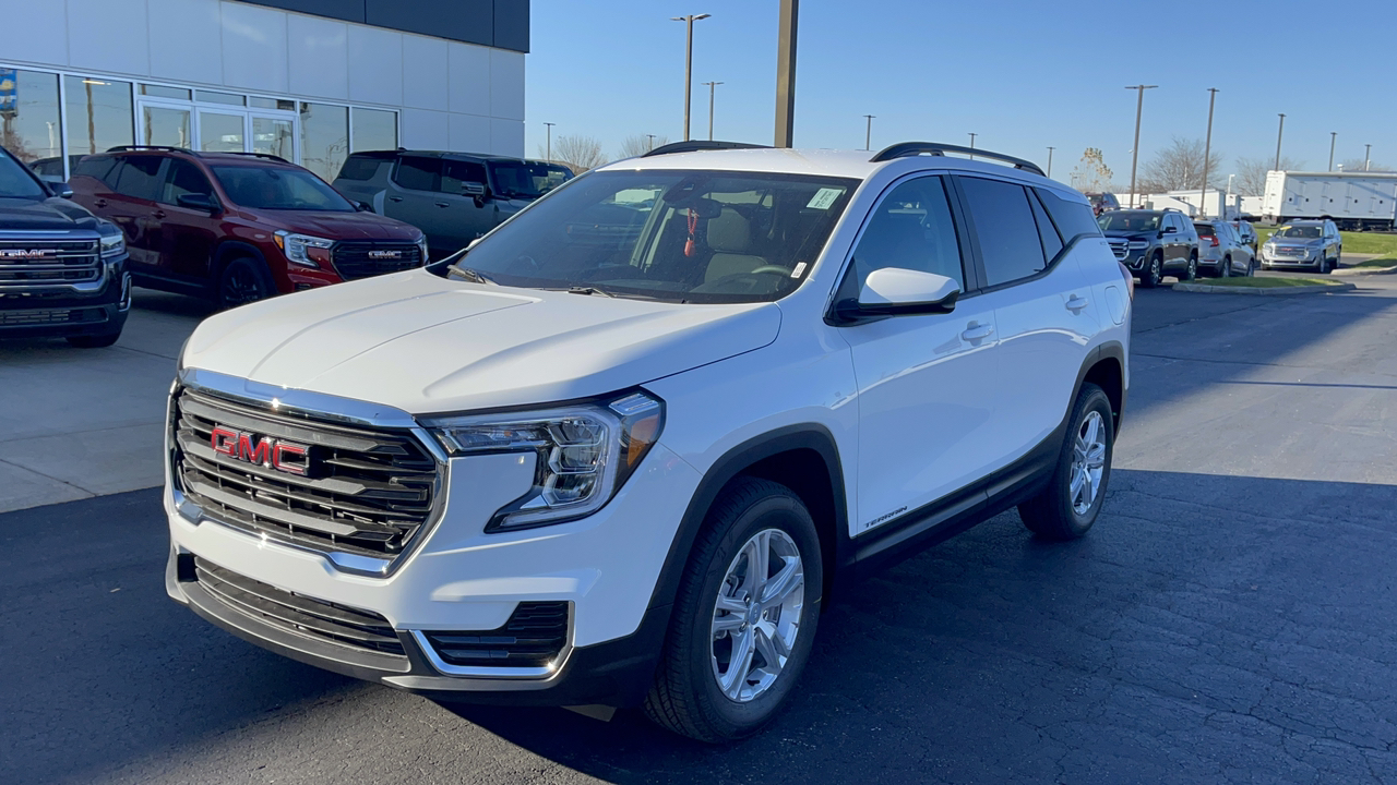 2024 GMC Terrain SLE 3