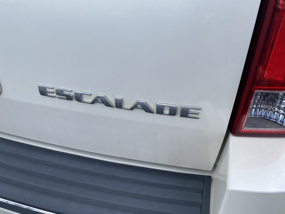 2012 Cadillac Escalade Luxury 9
