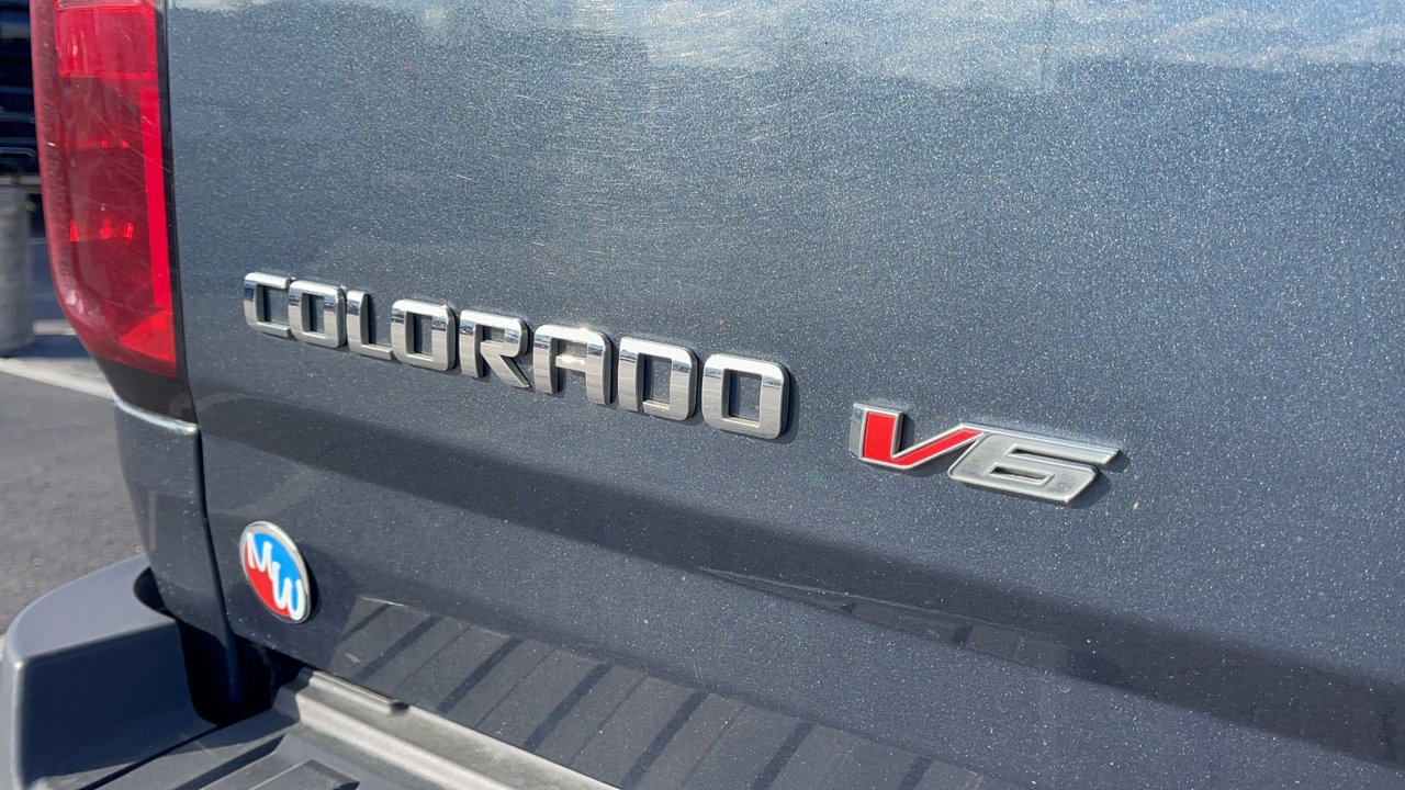 2019 Chevrolet Colorado 4WD LT 14