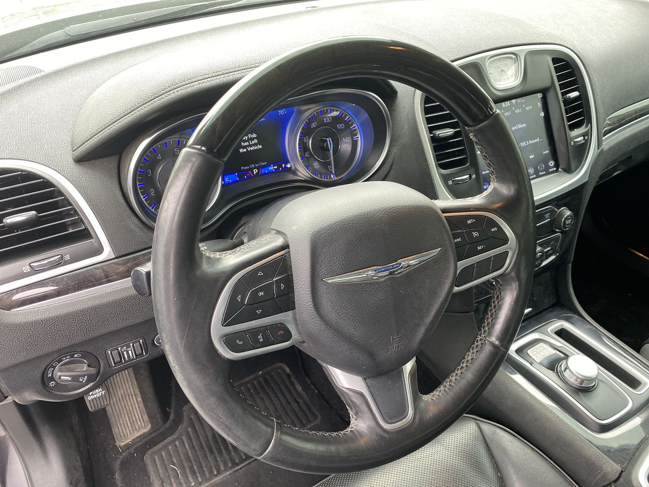 2019 Chrysler 300 Limited 11