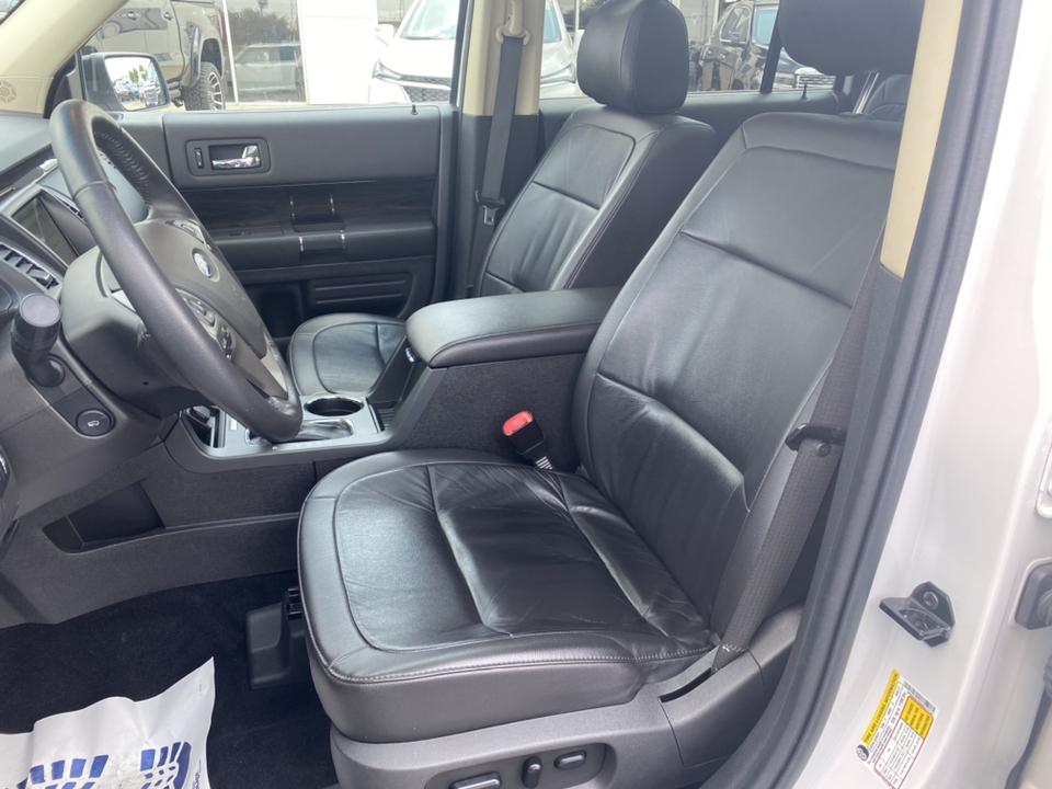 2019 Ford Flex SEL 19