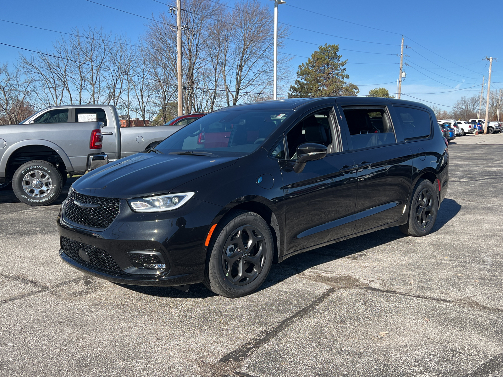 2022 Chrysler Pacifica Hybrid Limited 3