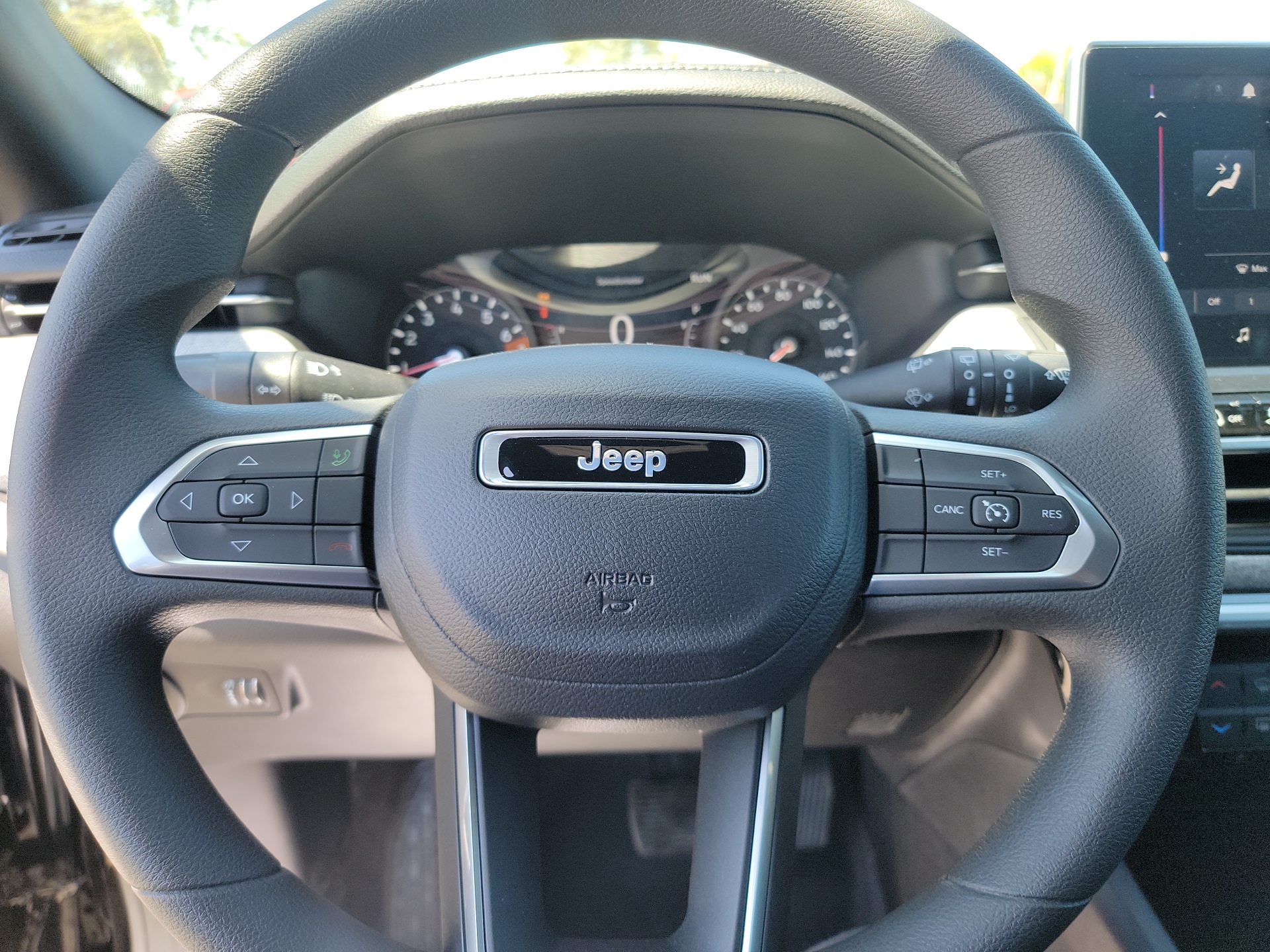 2023 Jeep Compass Sport 31