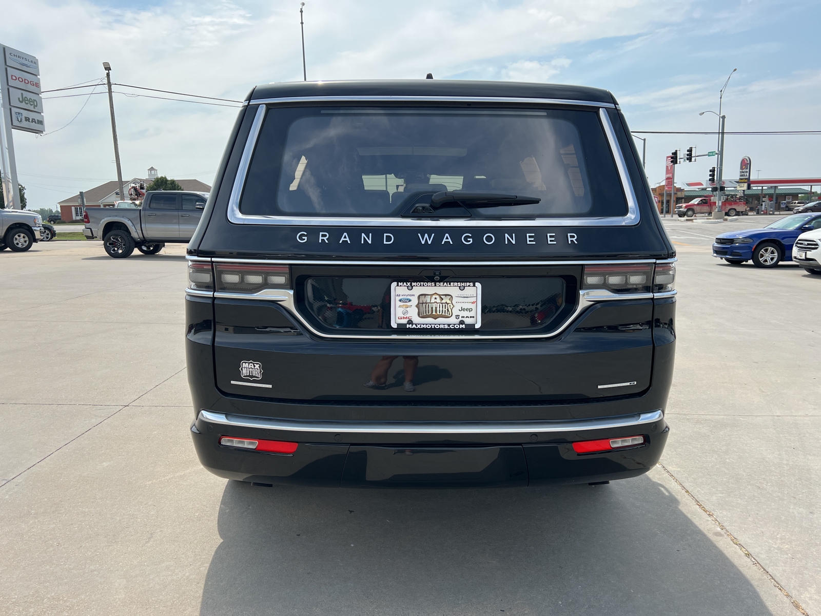 2022 Jeep Grand Wagoneer Series II 7