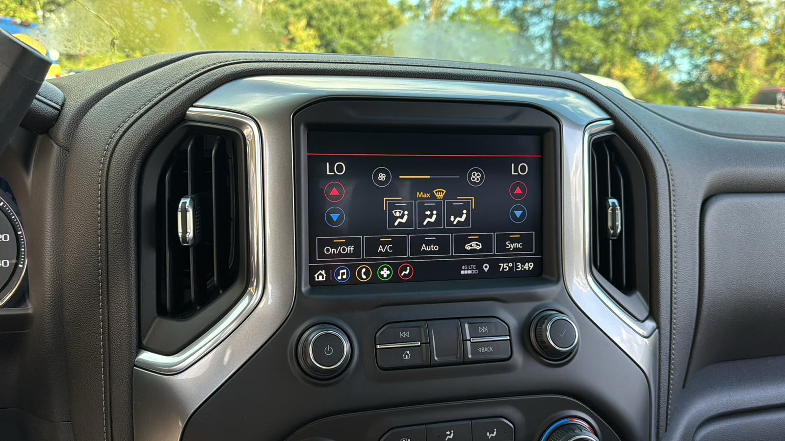 2019 Chevrolet Silverado 1500 LTZ 32