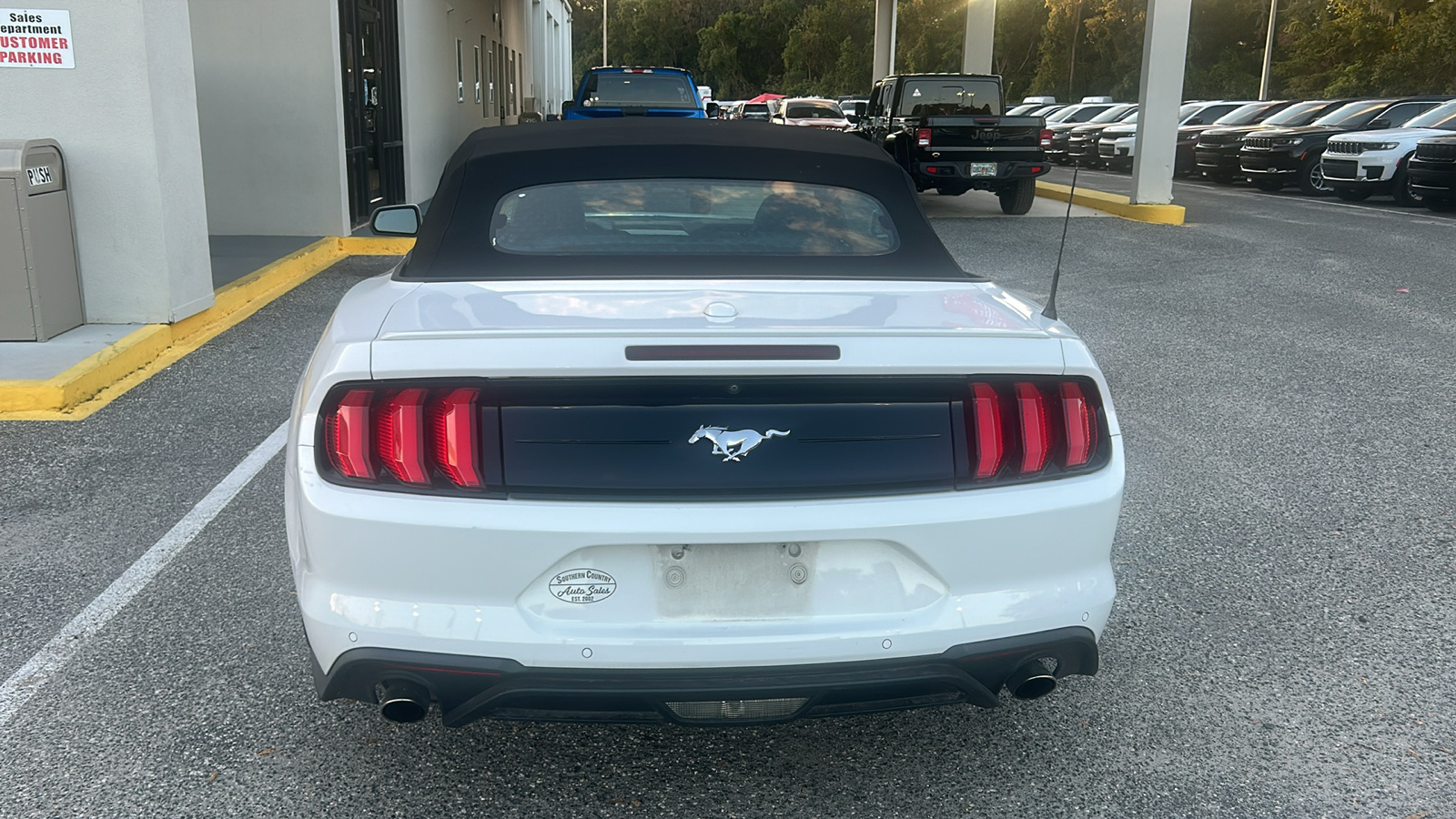 2021 Ford Mustang EcoBoost Premium 3