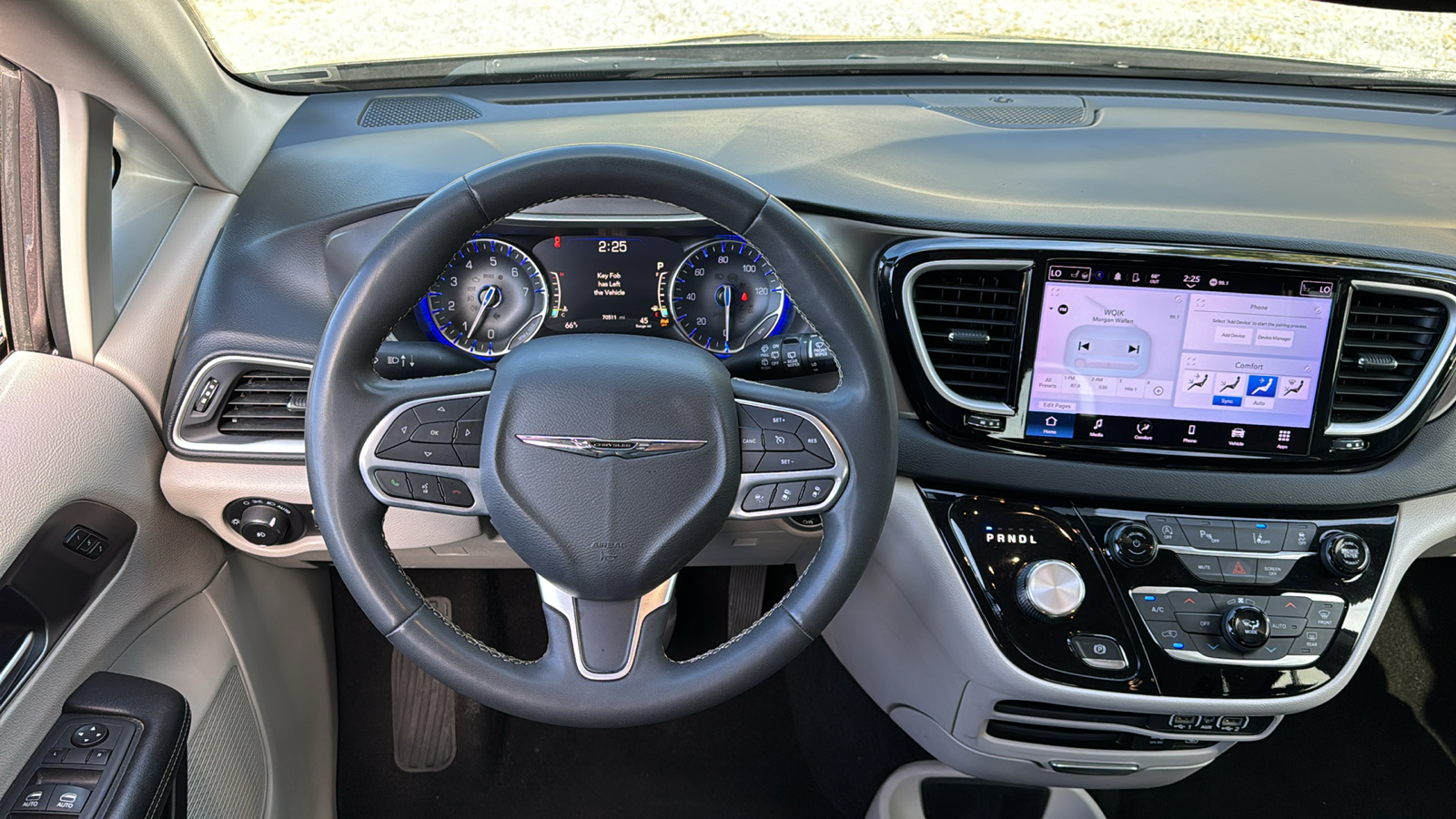 2022 Chrysler Pacifica Touring L 17