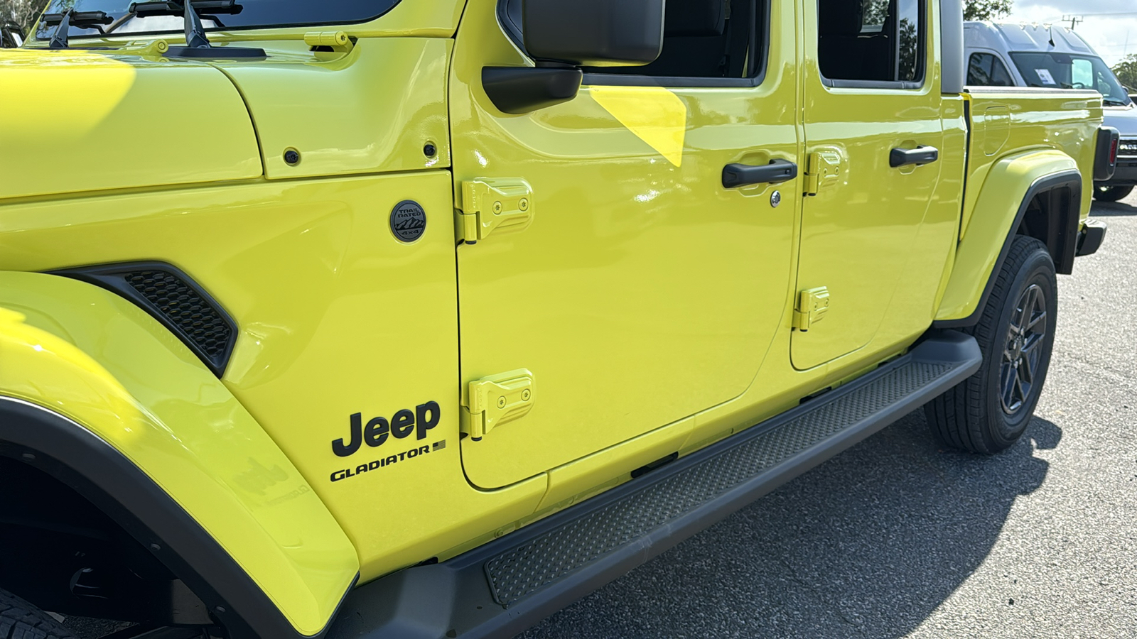 2024 Jeep Gladiator Sport 14