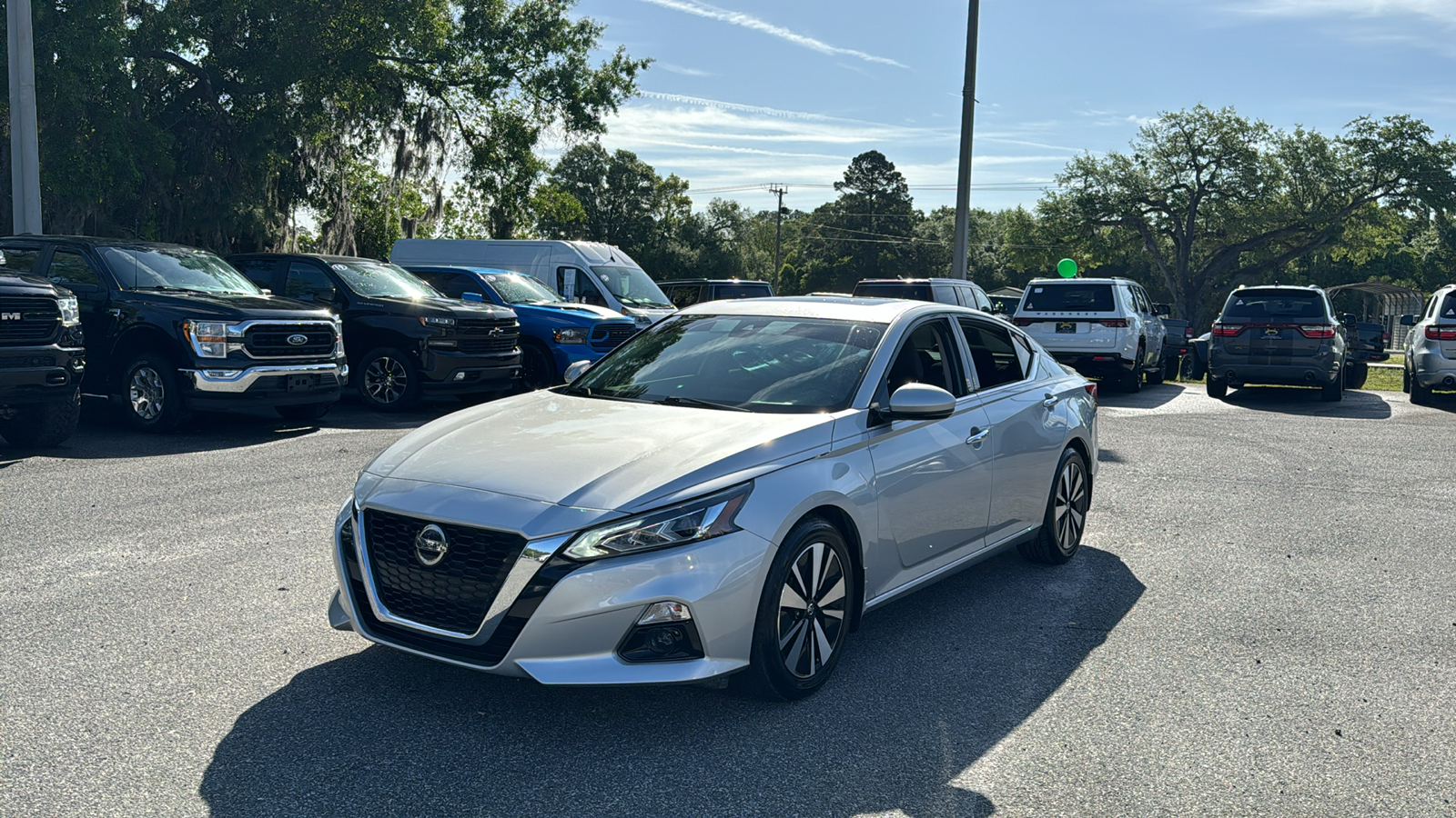 2019 Nissan Altima 2.5 SV 1