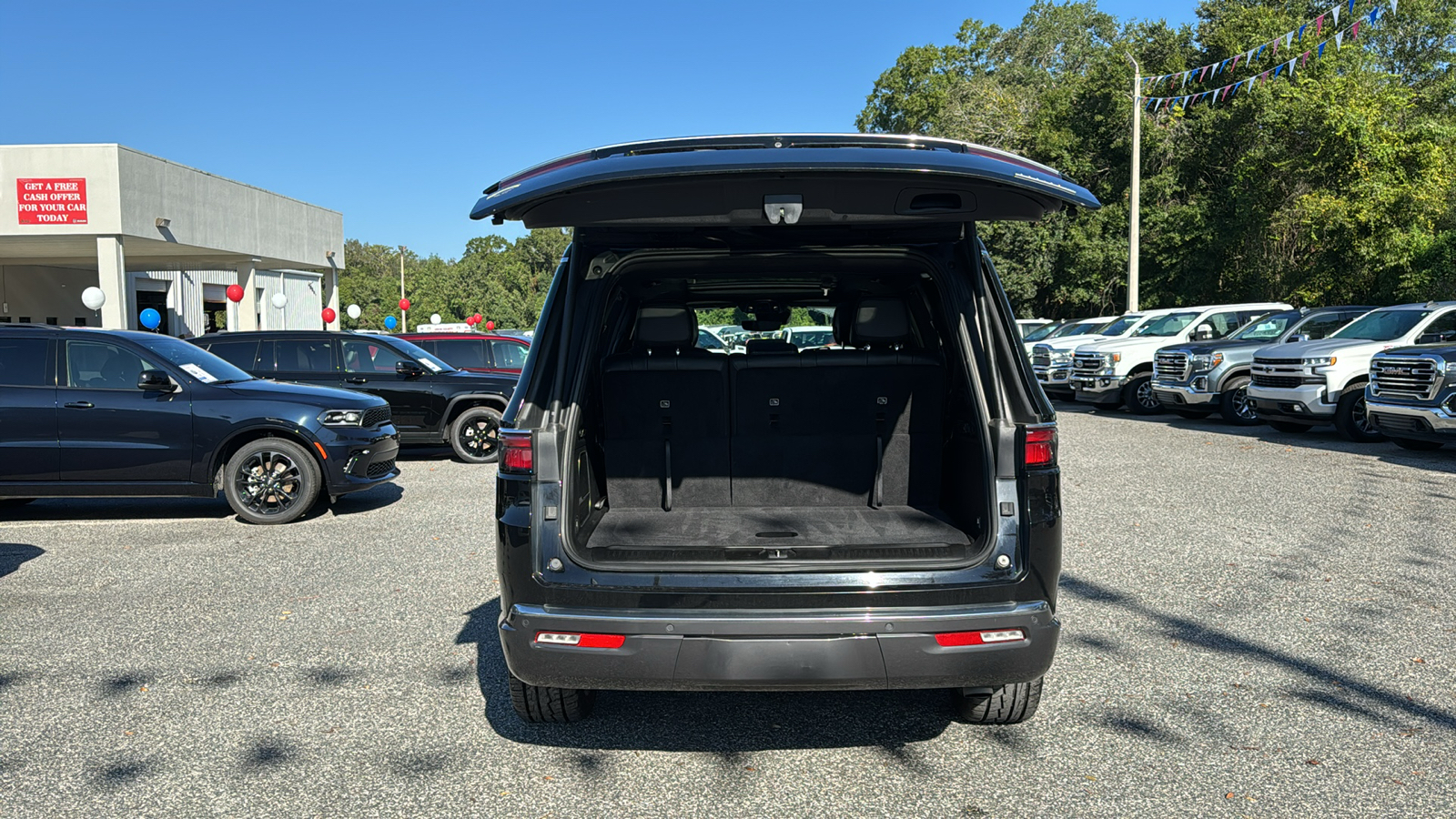 2022 Jeep Wagoneer Series II 4