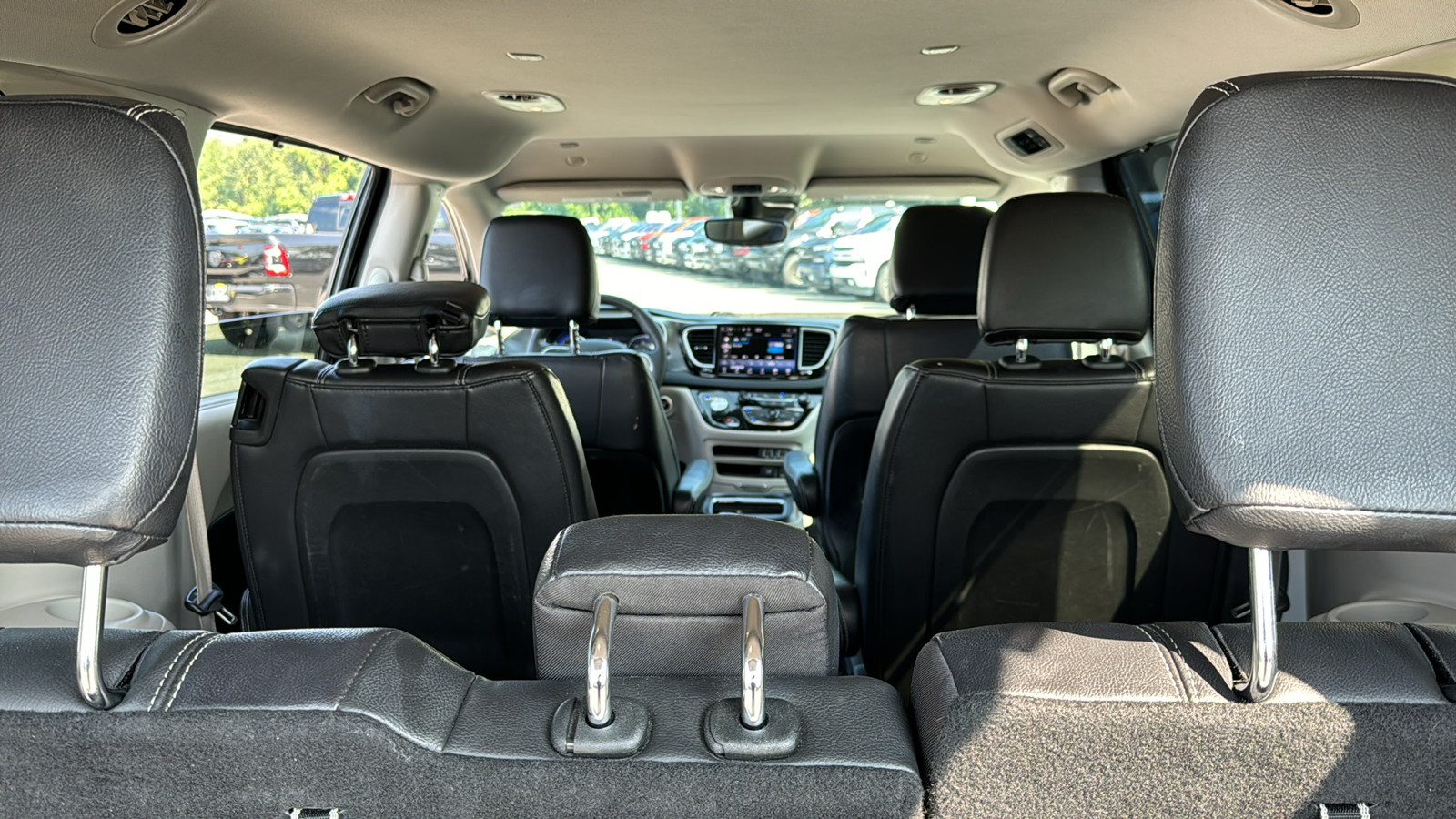 2022 Chrysler Pacifica Touring L 5