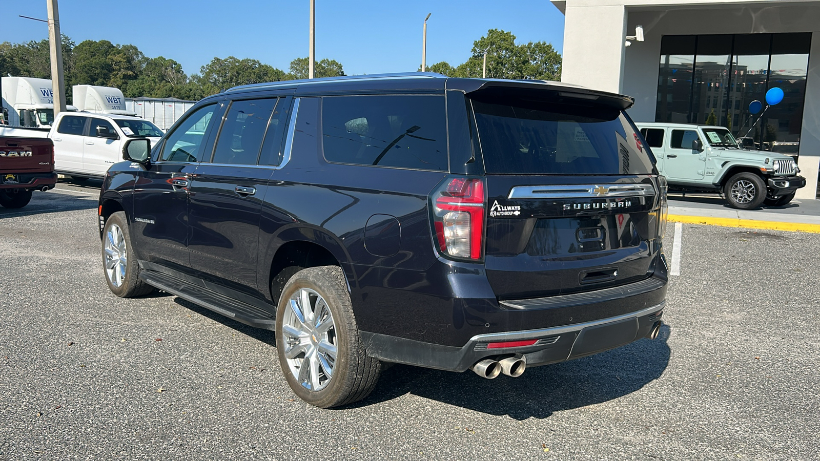 2023 Chevrolet Suburban High Country 3