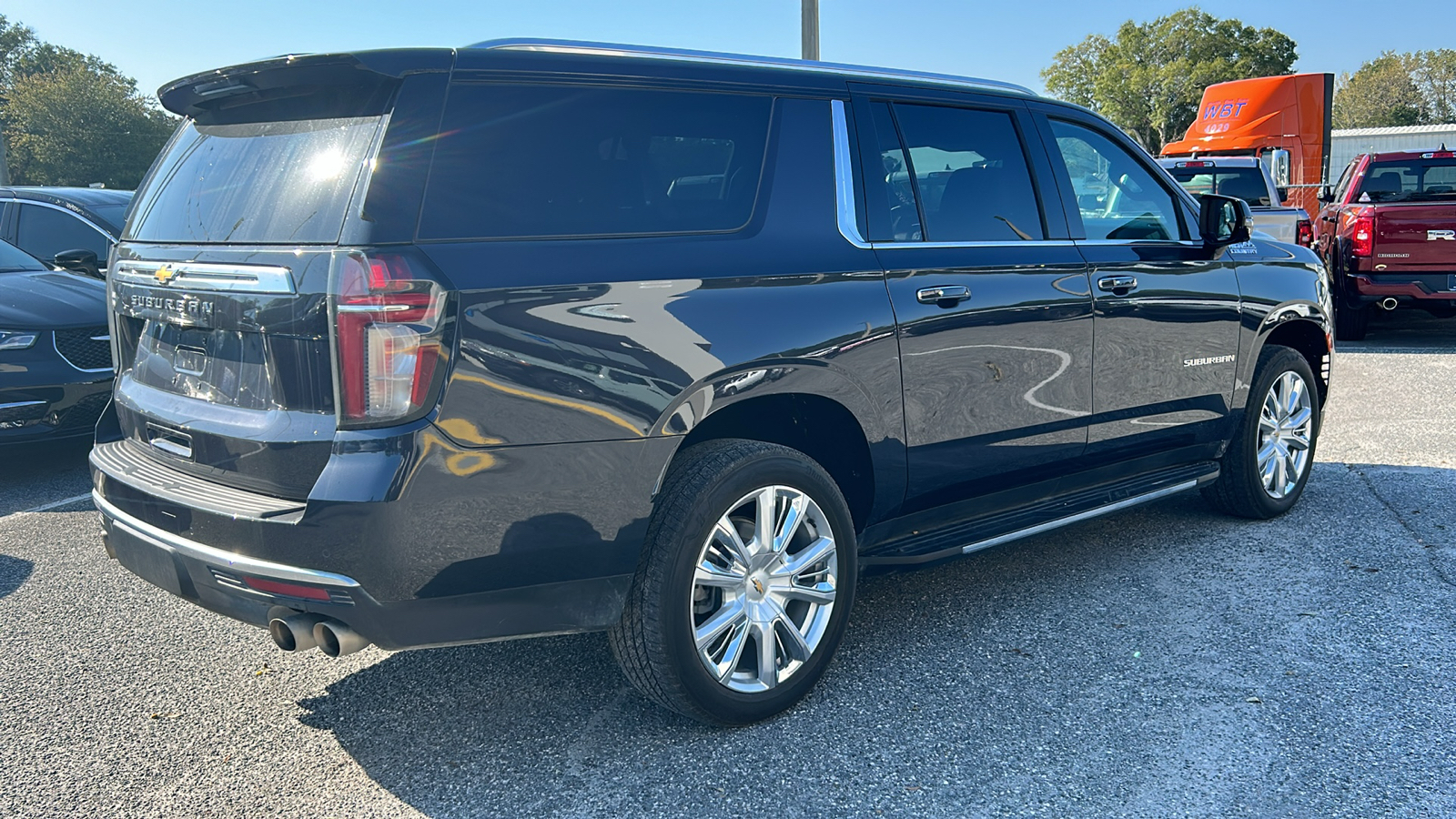 2023 Chevrolet Suburban High Country 8