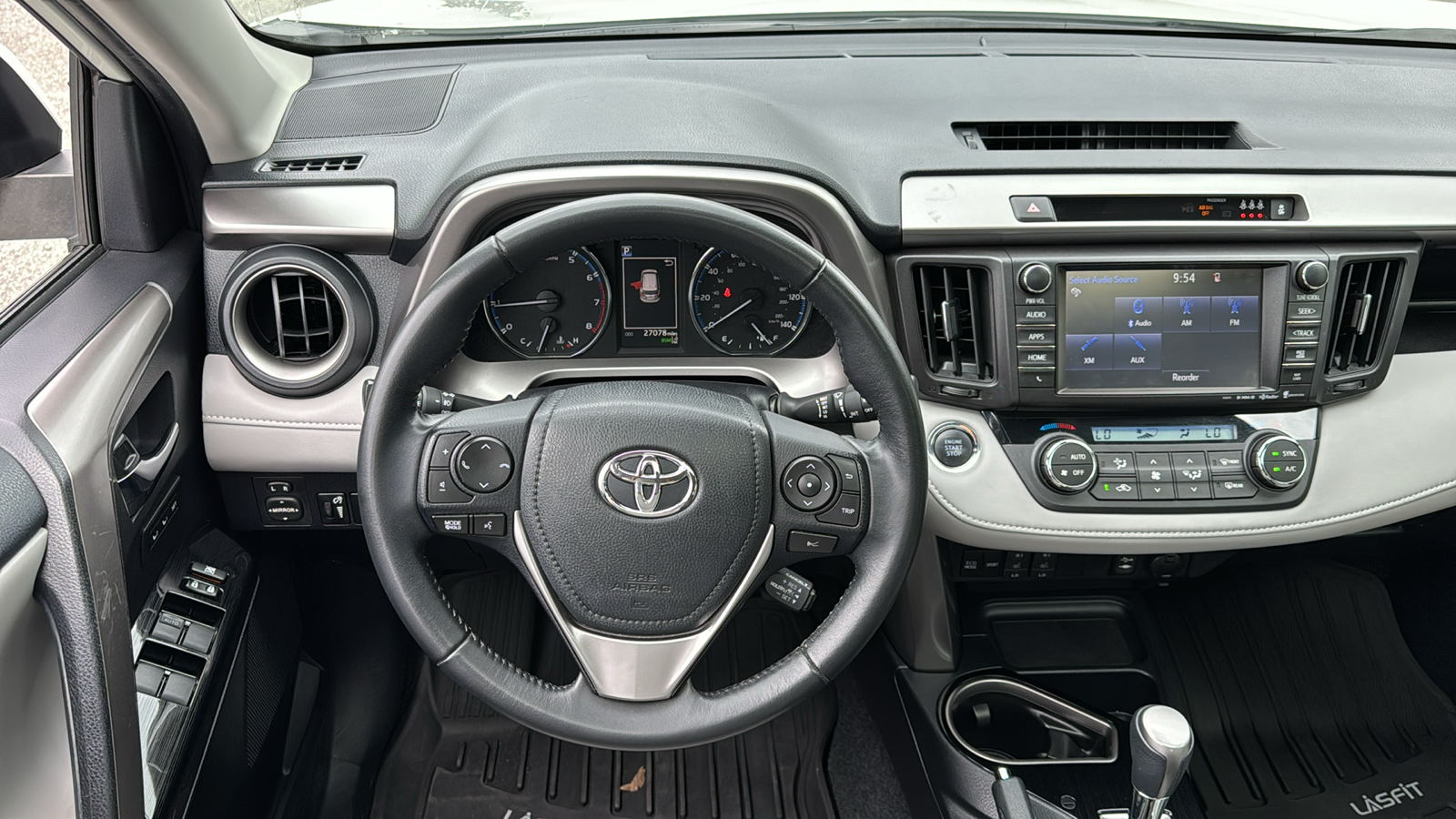 2018 Toyota RAV4 Limited 19