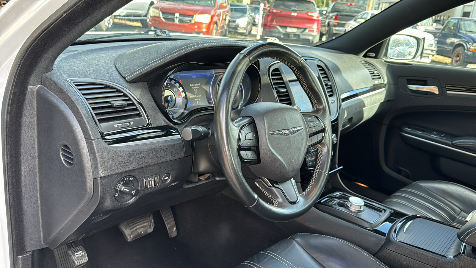 2022 Chrysler 300 S 31