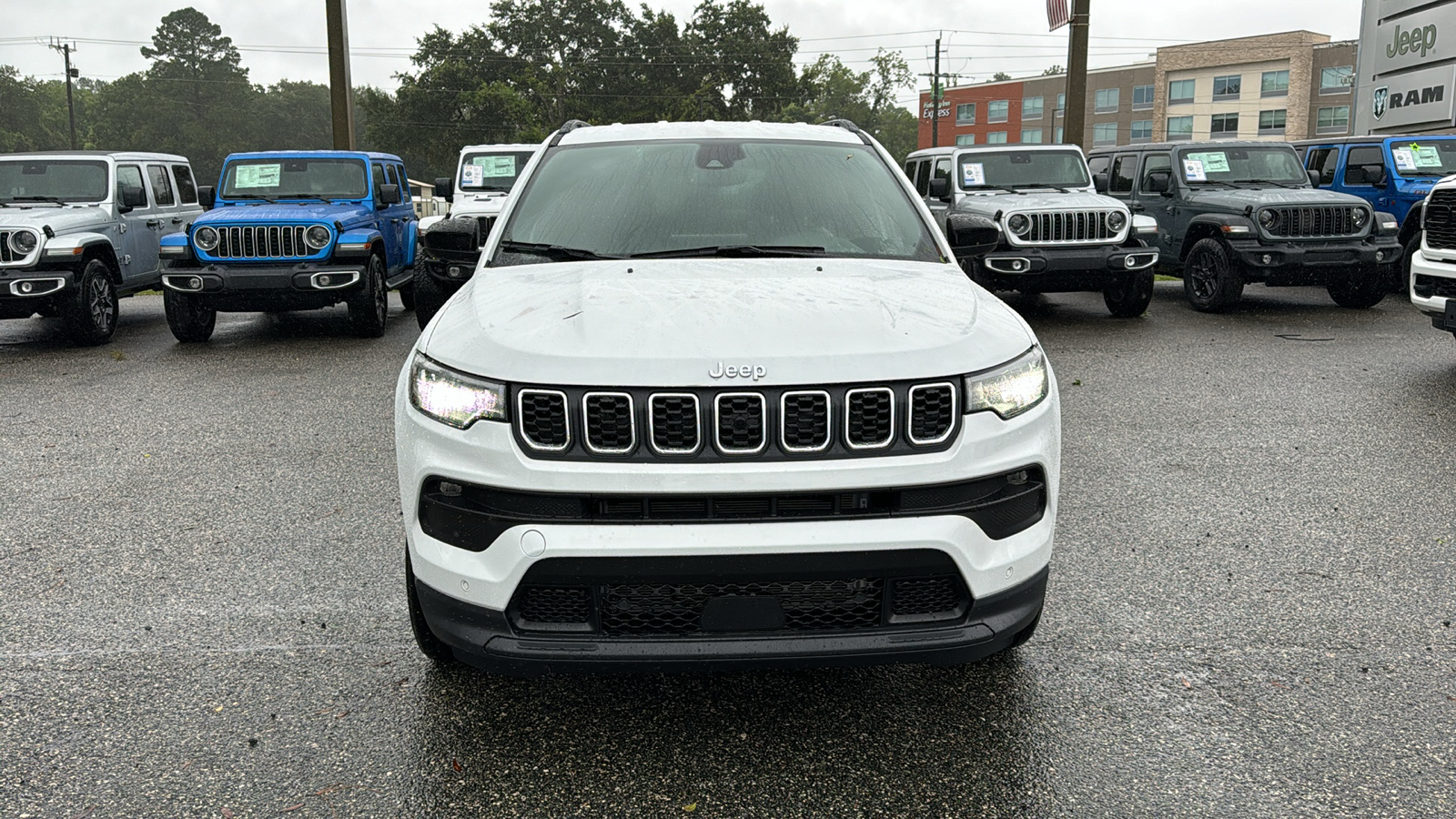 2024 Jeep Compass Latitude 14