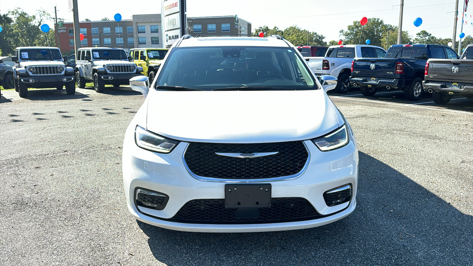 2022 Chrysler Pacifica Limited 14