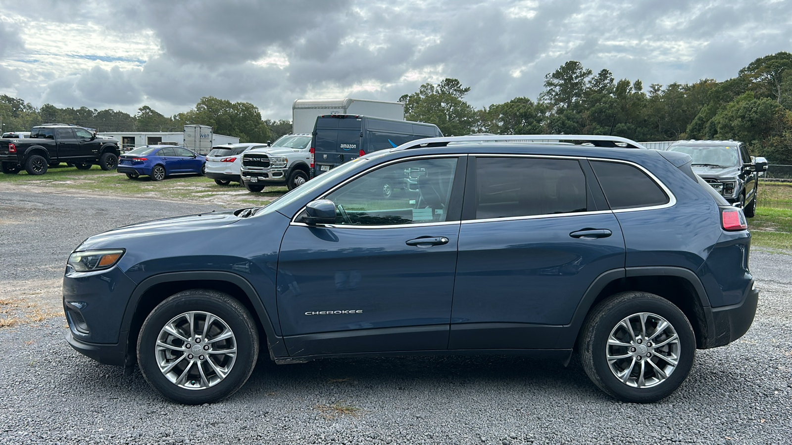 2021 Jeep Cherokee Latitude Lux 2