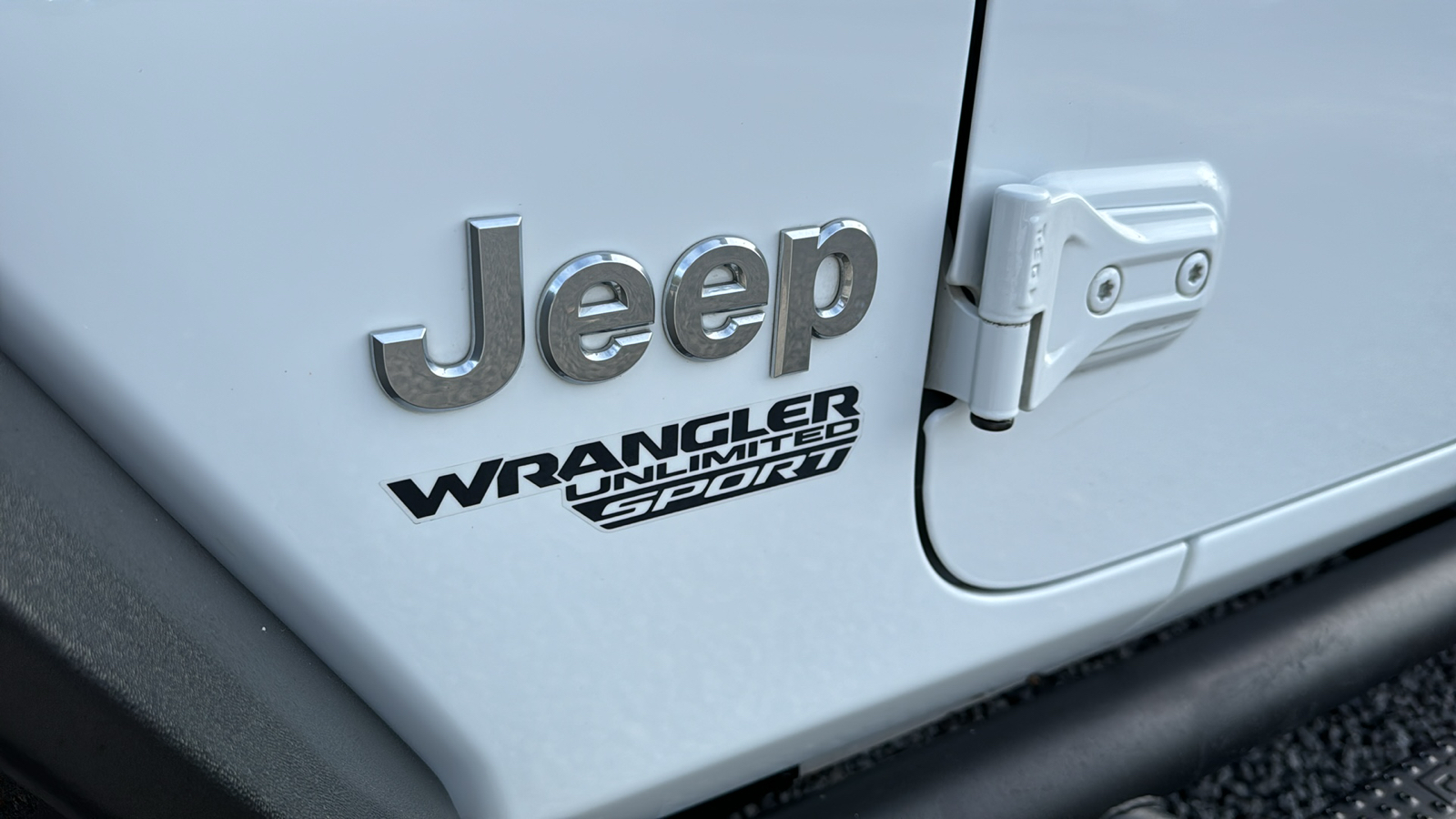 2018 Jeep Wrangler Unlimited Sport S 28